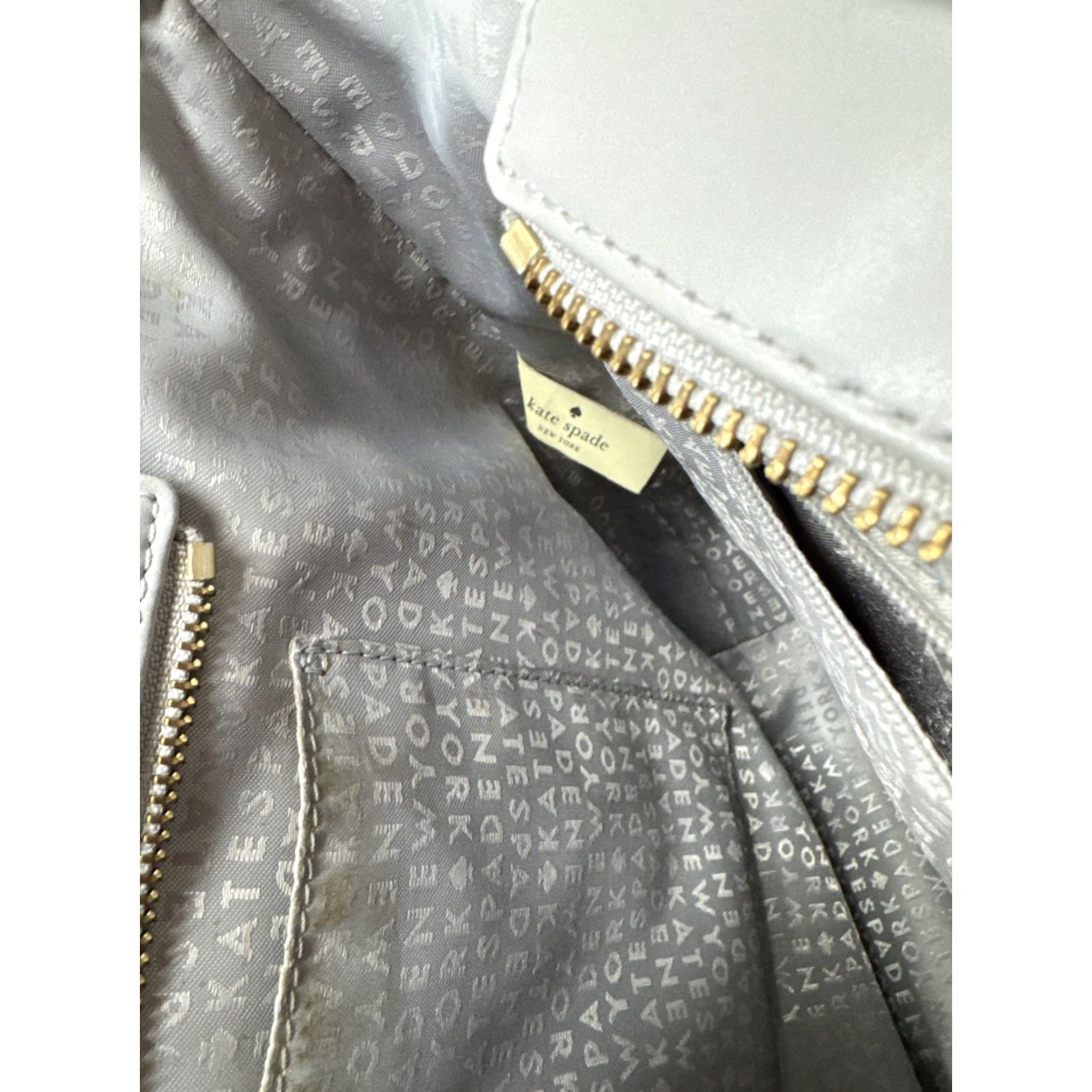 Vintage VINTAGE Kate Spade New York Tote Women Medium Leather 2 Tone Black Gray Purse Bag Charm Read Size ONE SIZE - 5 Thumbnail