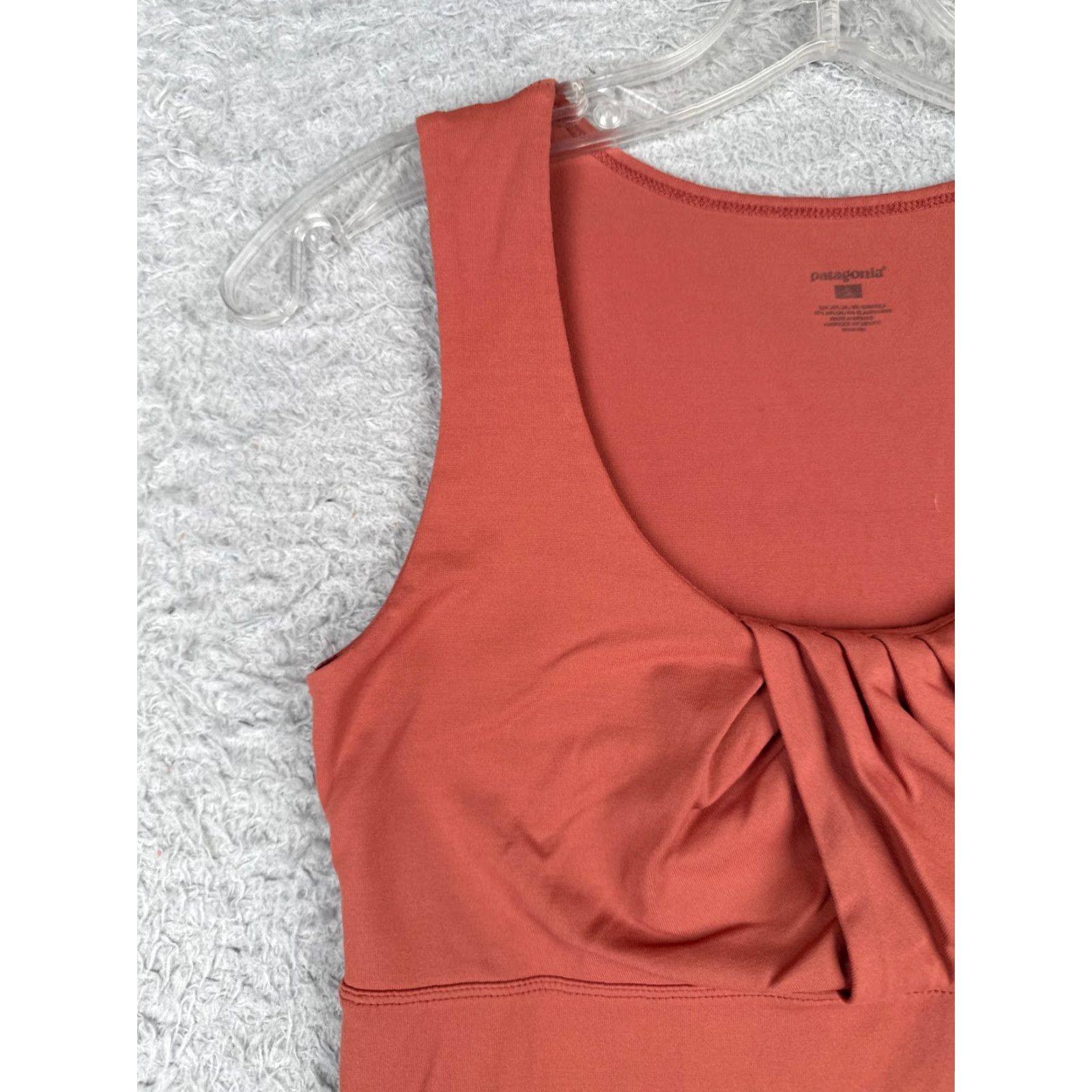 Patagonia Patagonia Shirt Womens Small Pink Tank Sleeveless Nylon Blend Scoop Neck Bandha Size S / US 4 / IT 40 - 3 Thumbnail