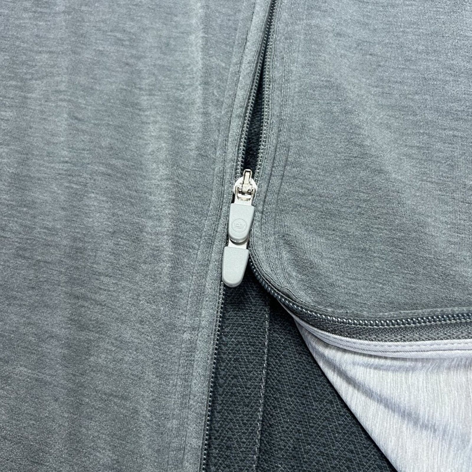 Peter Millar Peter Millar Golf Vest Gray XL Full Zip Fleece Size US XL / EU 56 / 4 - 4 Thumbnail