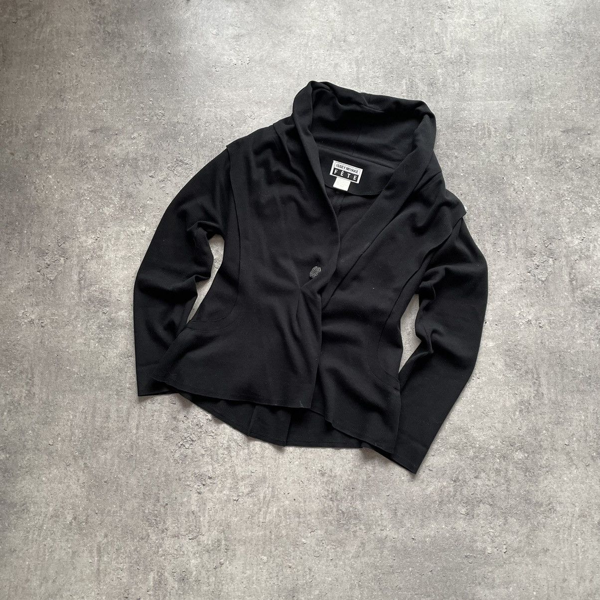 image of Archival Clothing Archival Issey Miyake Fette Blazer Design in Black, Women's (Size Medium)