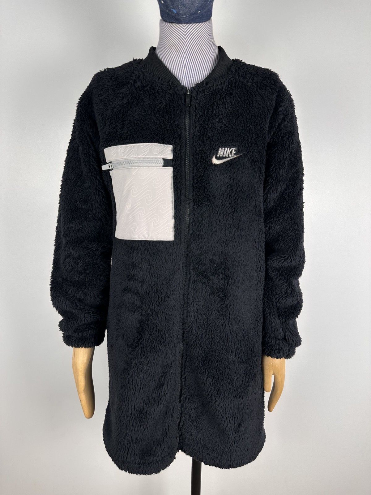 Nike Nike Deep Fleece Sherpa Jacket Long Black Girls L Womens S Size S / US 4 / IT 40 - 1 Thumbnail