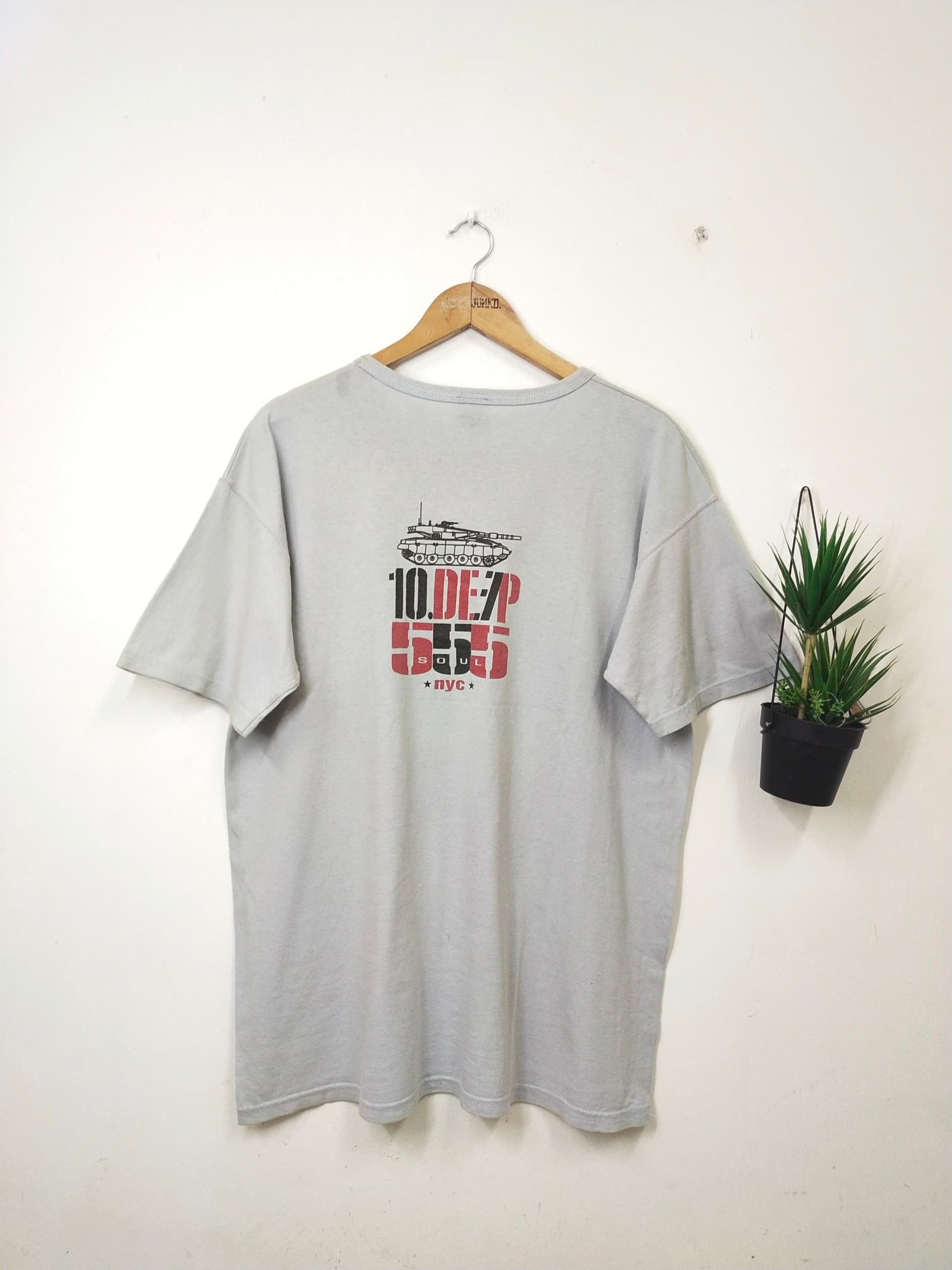 Triple 5 Soul Vintge Triple 5 soul Nyc X 10 Deep streetwear t shirt Size US M / EU 48-50 / 2 - 1 Thumbnail