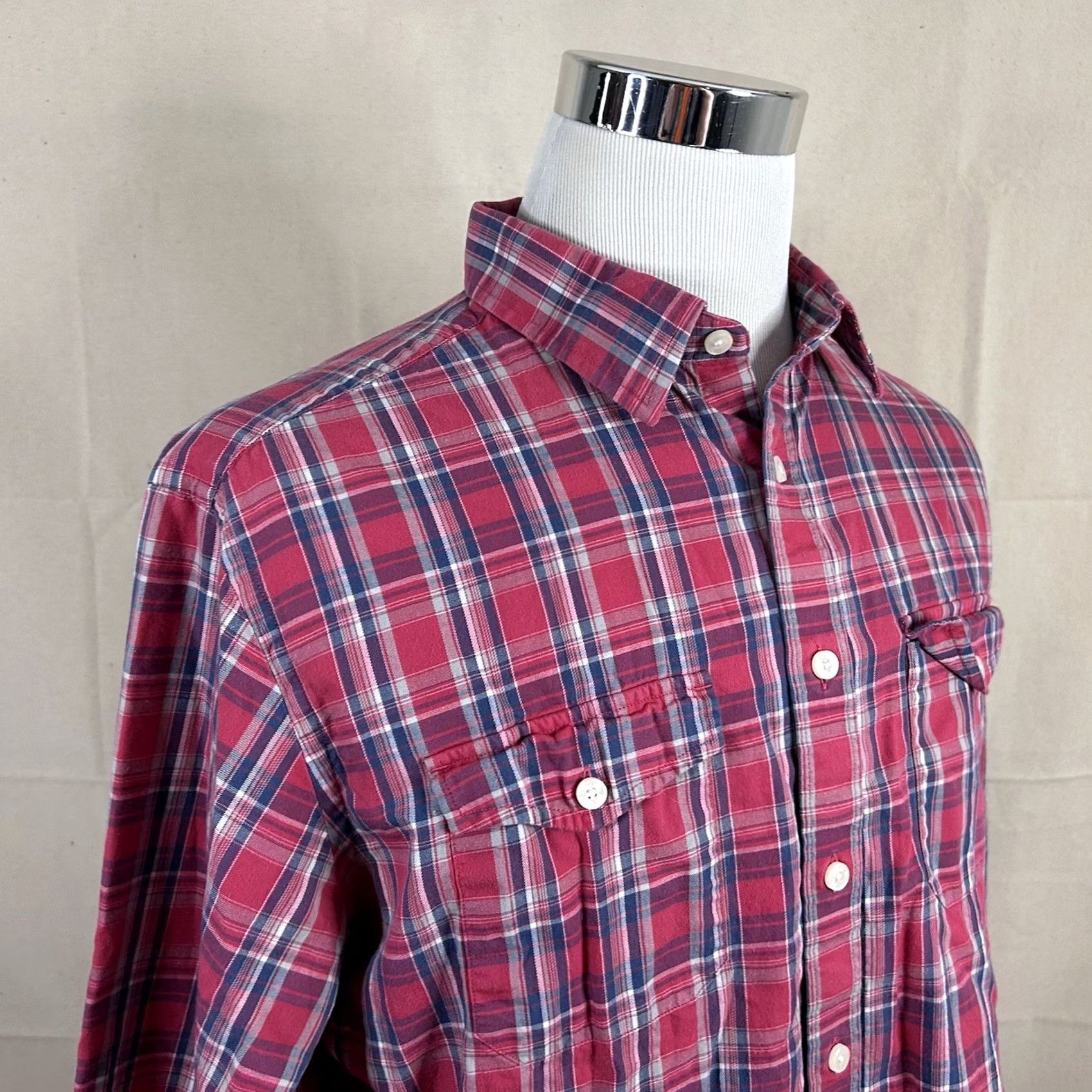 UNTUCKit UNTUCKit XL Casual Flannel Shirt Red Plaid 100% Cotton Button Front Shirt Men XL Red Plaid Button-Front Regular Fit Size US XL / EU 56 / 4 - 2 Thumbnail