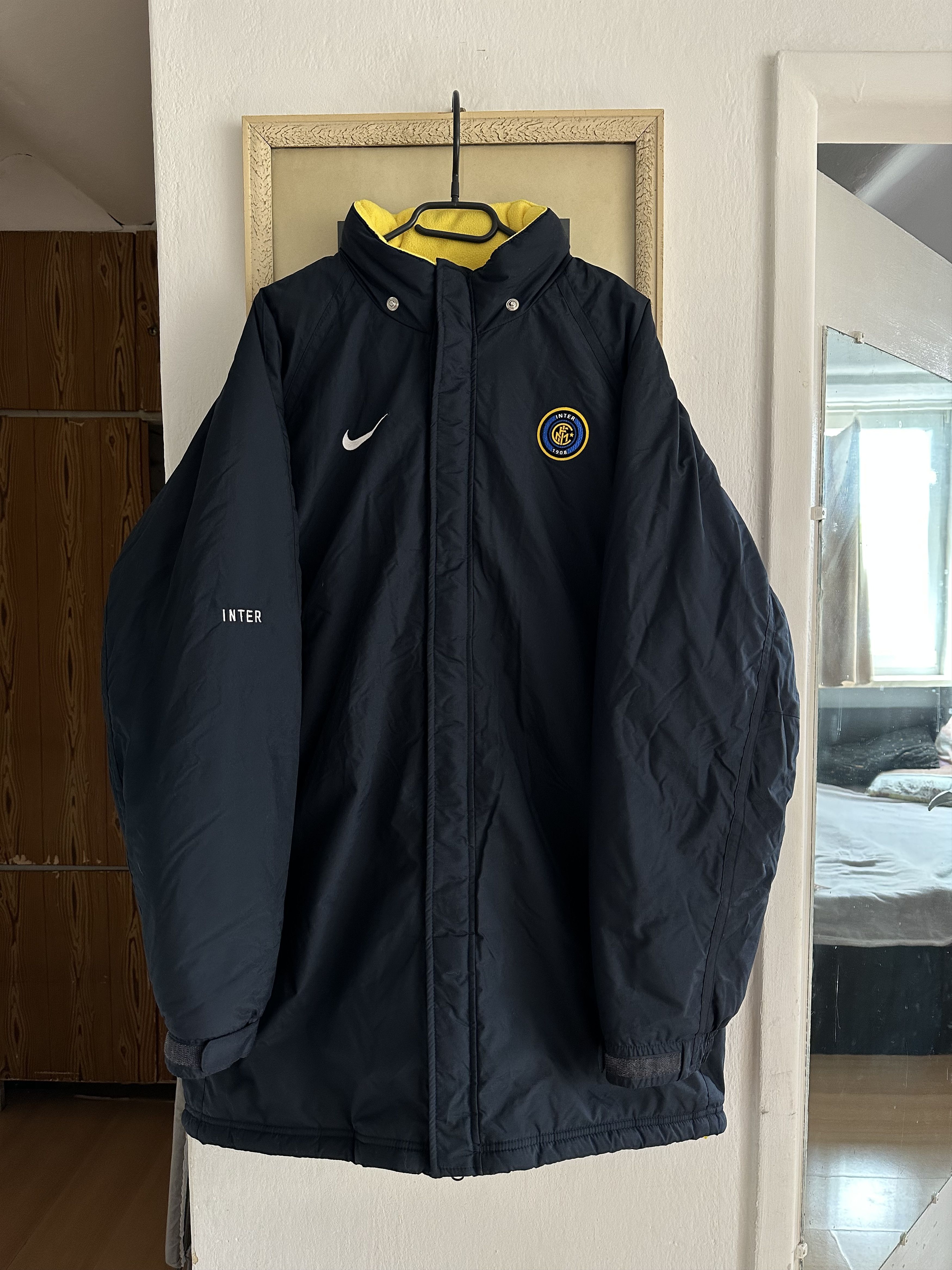 Nike Vintage Internazionale Inter Football Jacket Puffer Size US L / EU 52-54 / 3 - 1 Thumbnail