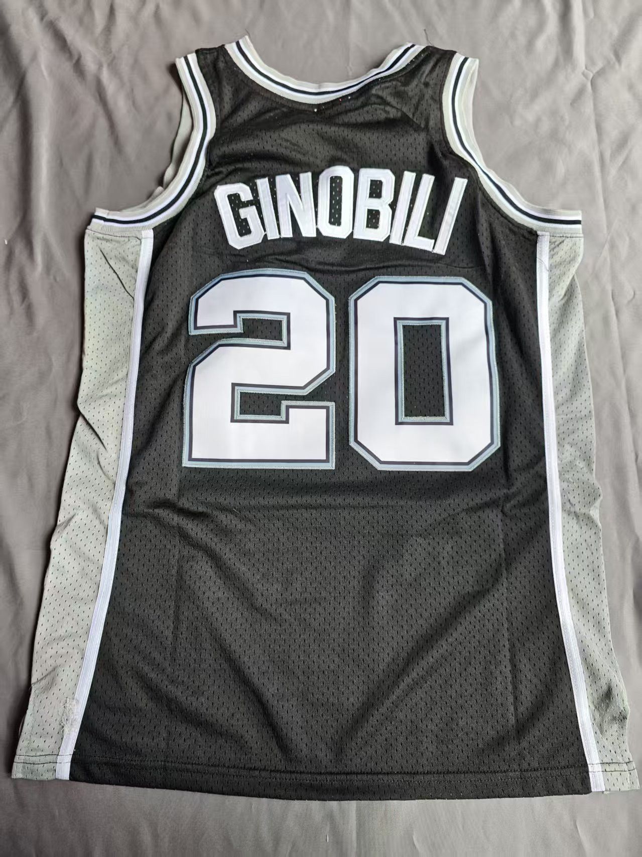 NBA #20 Manu Ginóbili Jersey San Antonio Spurs 2002 03 Size US L / EU 52-54 / 3 - 2 Thumbnail