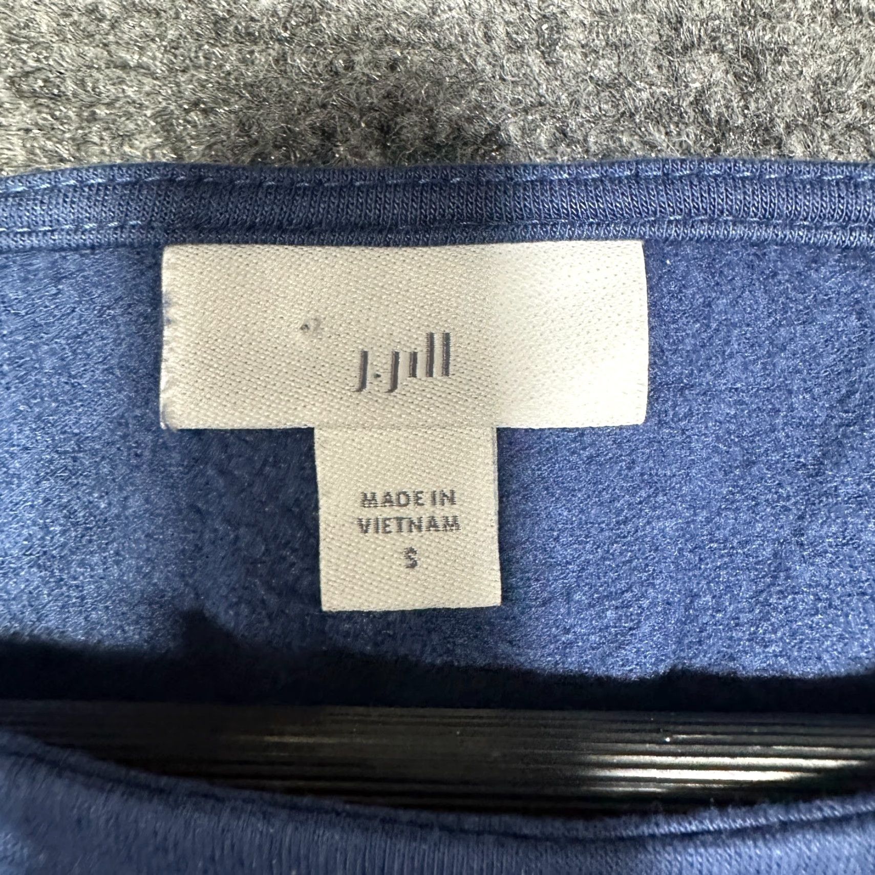 J. Jill J. Jill Top Womens Small Blue Stretch Long Sleeve Tee Shirt Pullover Side Zip Hem V-Neck Shirt Ladies XS? Size S / US 4 / IT 40 - 5 Thumbnail