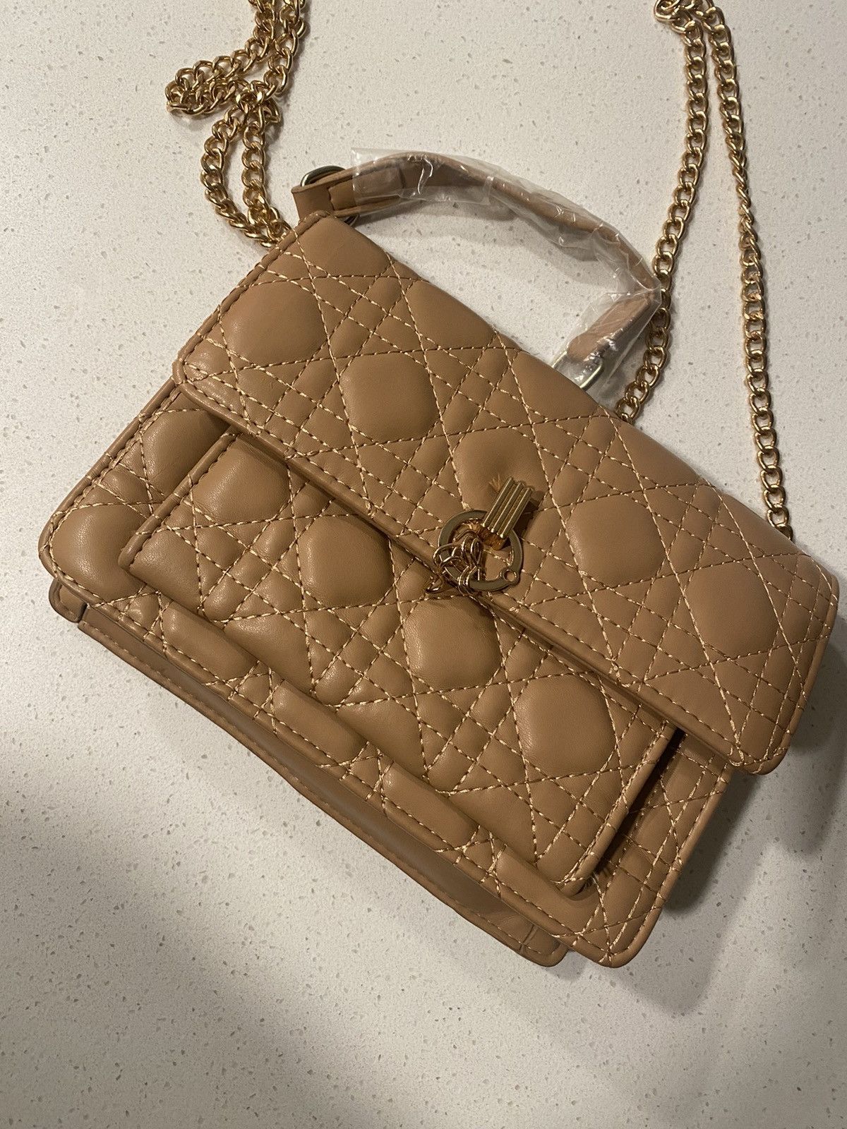 Other Designer Style Crossbody Bag - Brown w/ Gold Chain Strap Size ONE SIZE - 1 Thumbnail