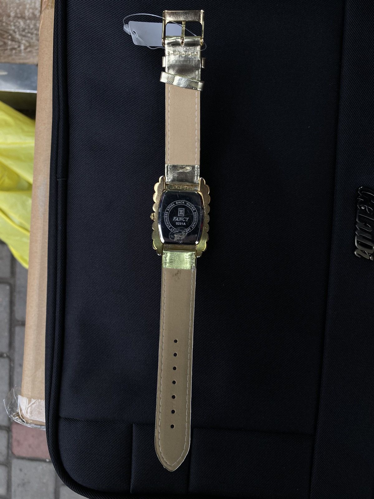 Vintage Luxury Rhinestone Gold Watch – Statement Piece Size ONE SIZE - 6 Thumbnail