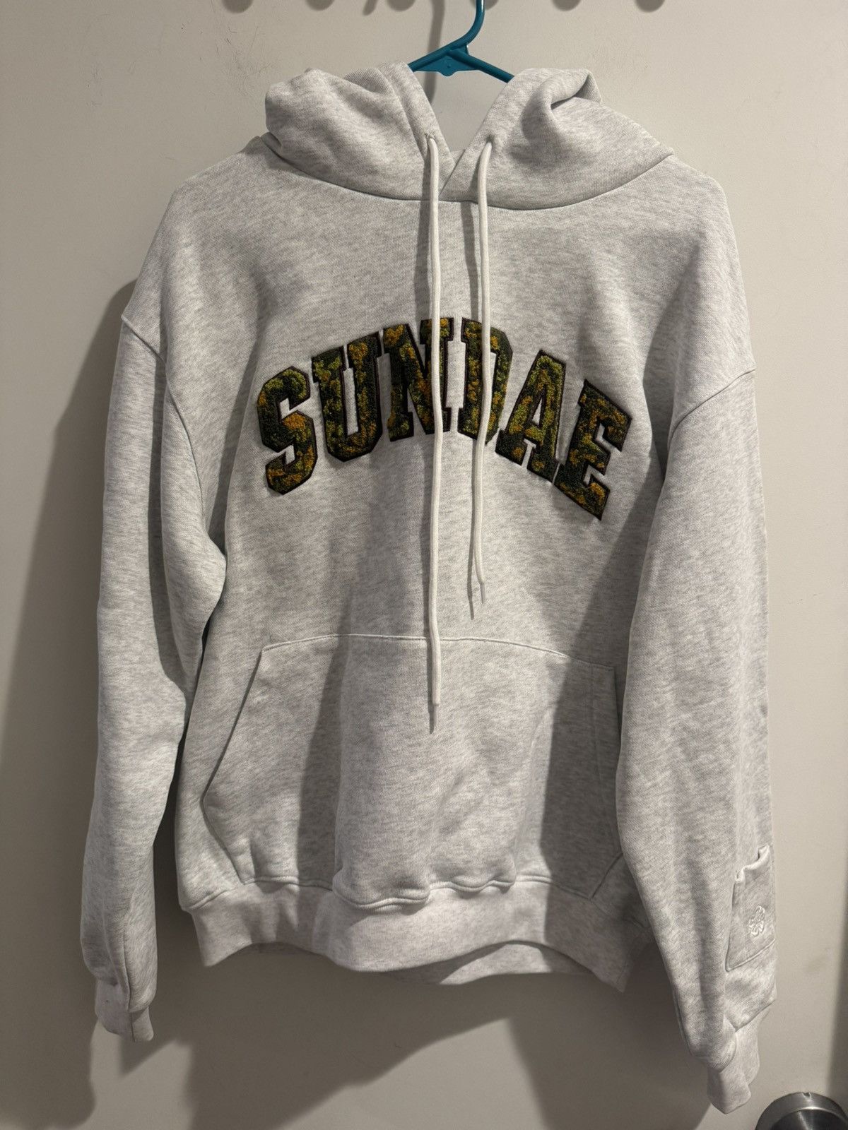 Sundae School Sundae School Hoodie 100% Cotton Logo Pullover Size Small Size US S / EU 44-46 / 1 - 1 Thumbnail