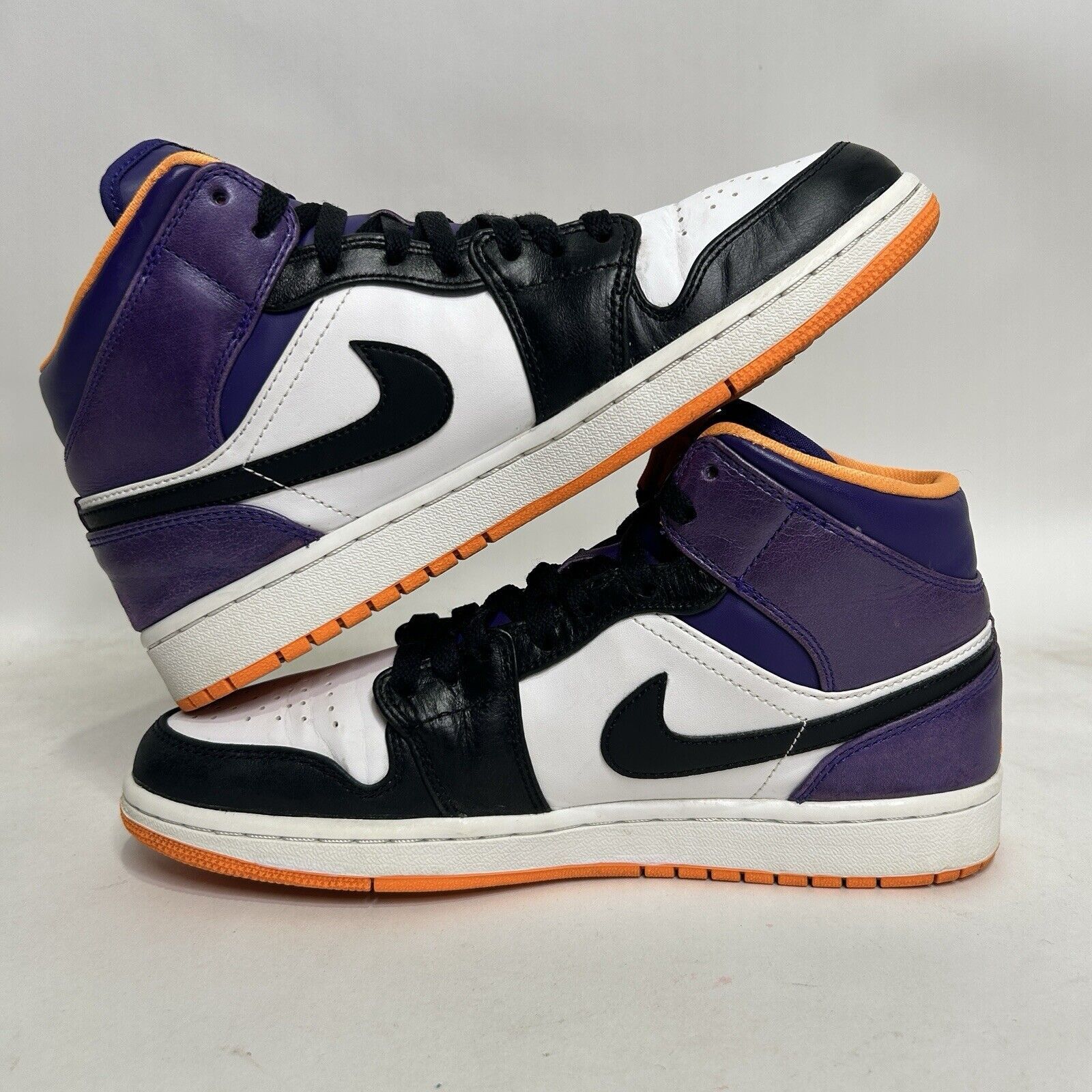 Nike Nike Shoes Air Jordan 1 Mid Retro “Phoenix Suns” 2024 Size US 9 / EU 42 - 3 Thumbnail