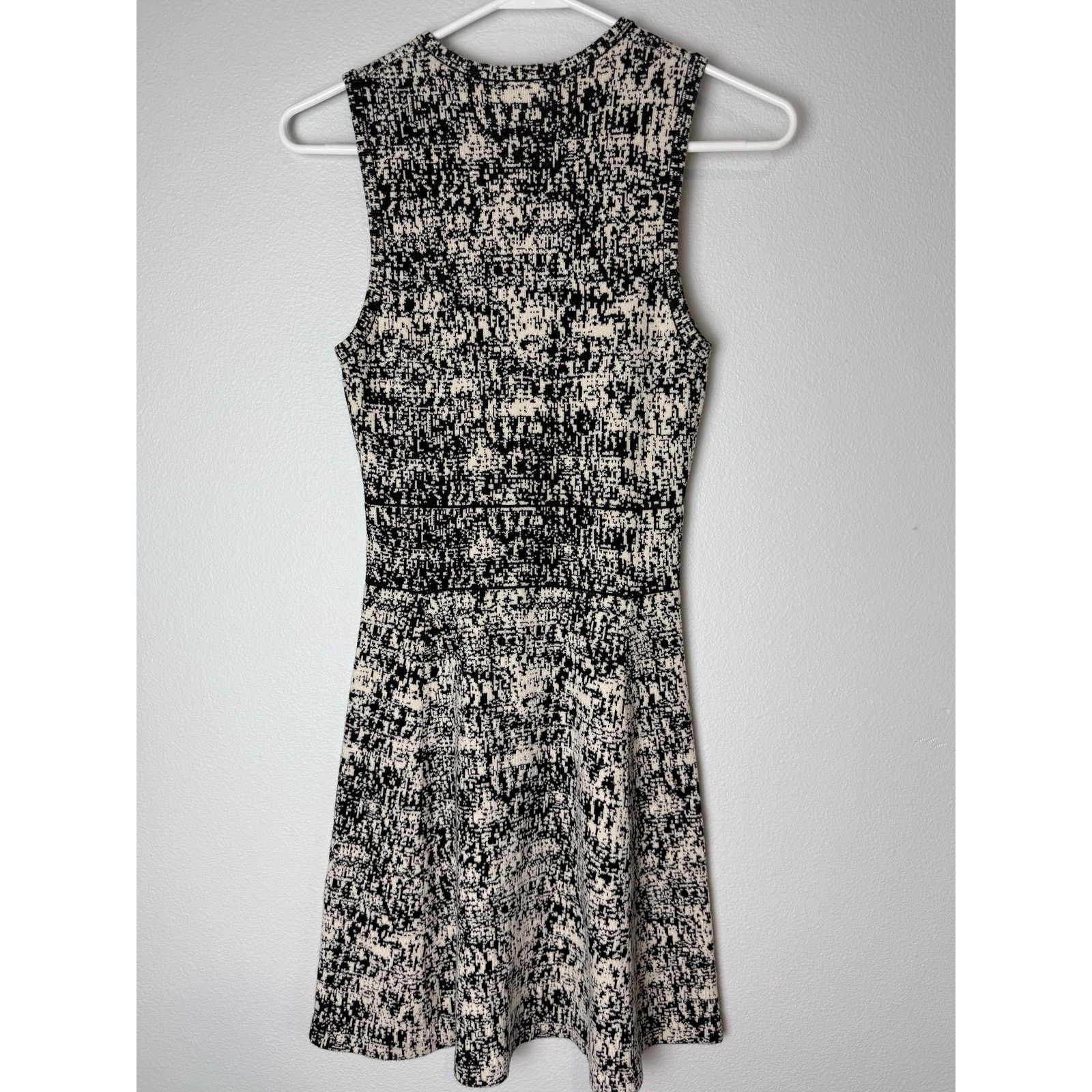 Theory $395 Theory Marl Flare Knit Sweater Dress, Sz P Size S / US 4 / IT 40 - 2 Thumbnail