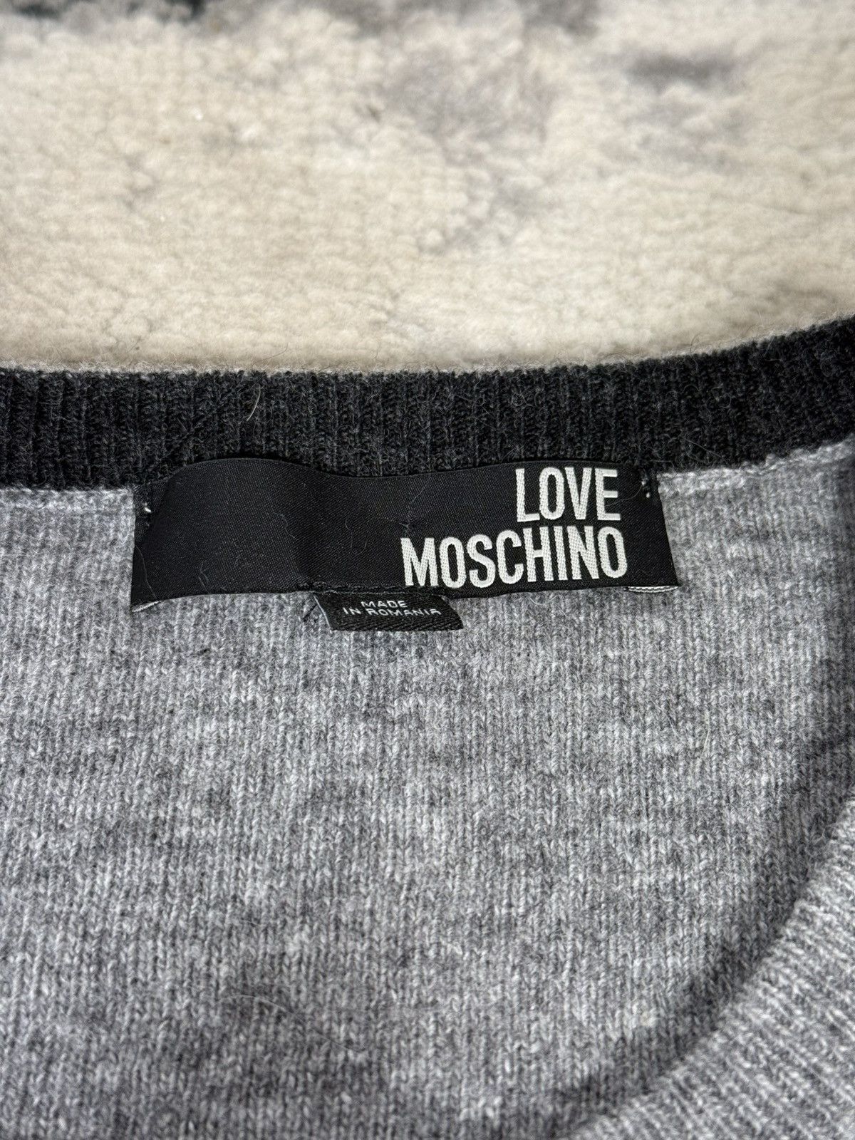 Moschino Y2K Love Moschino Wool Blend UK Flag Rhinestone Sweater Size US M / EU 48-50 / 2 - 7 Thumbnail