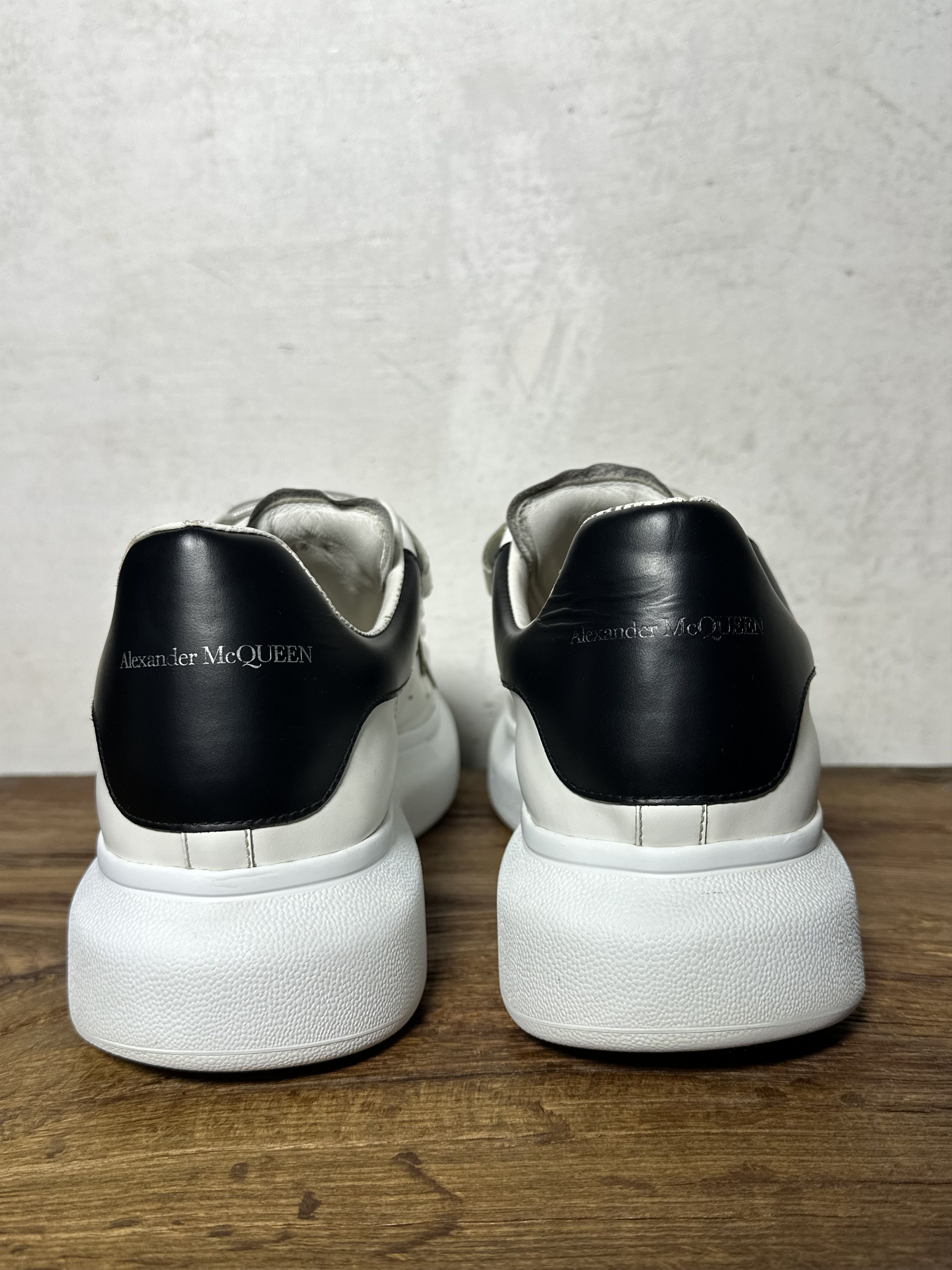 Alexander McQueen Alexander Mcqueen Oversized Sneaker White Size US 11 / EU 44 - 5 Thumbnail