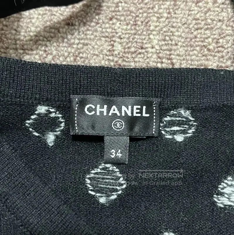 Chanel Chanel Black Embroidered Cropped T-Shirt for Women . Size XS / US 0-2 / IT 36-38 - 6 Thumbnail
