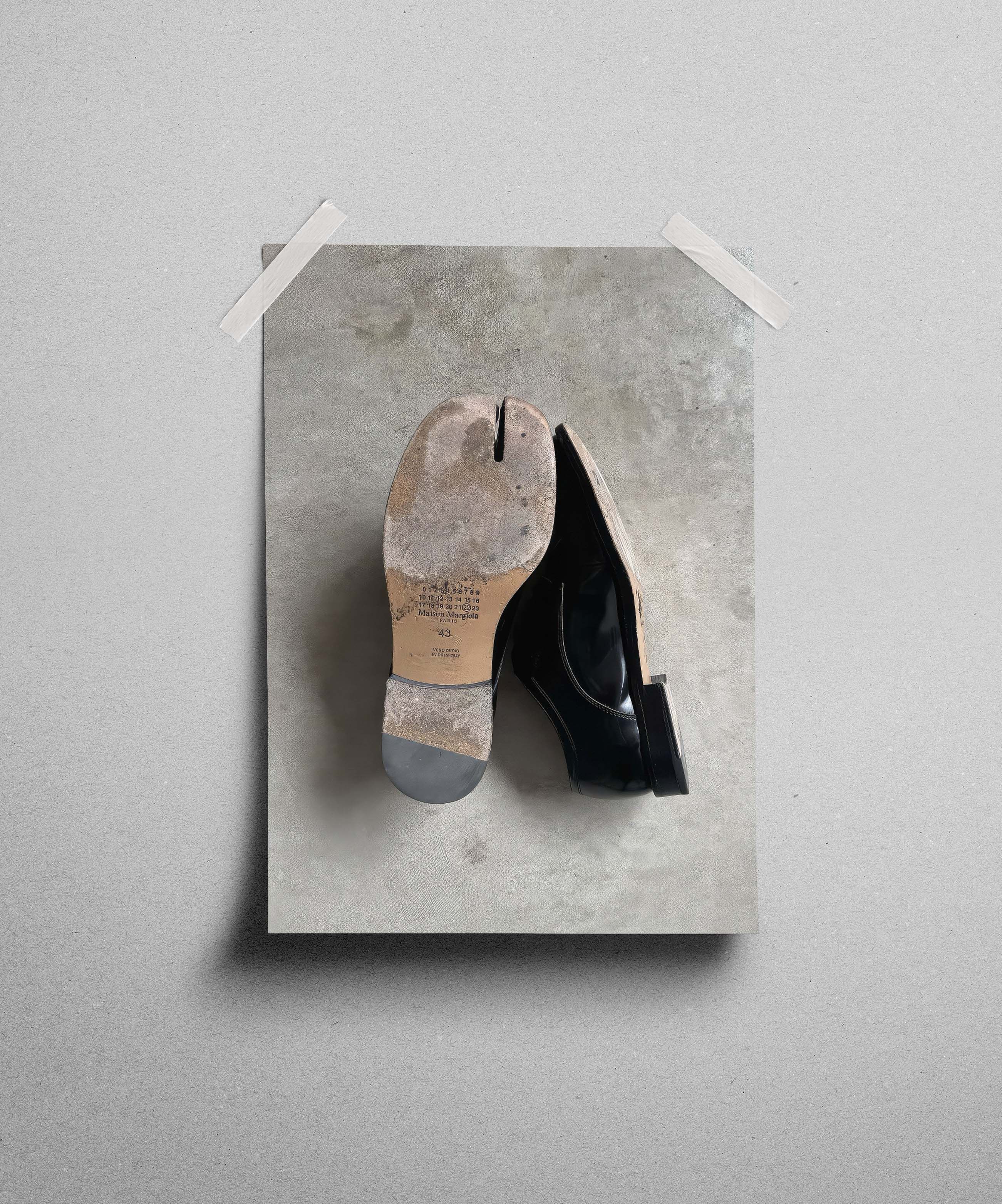 Maison Margiela Maison Margiela Tabi Shoes Poster Gift Vintage Book Size ONE SIZE - 3 Thumbnail
