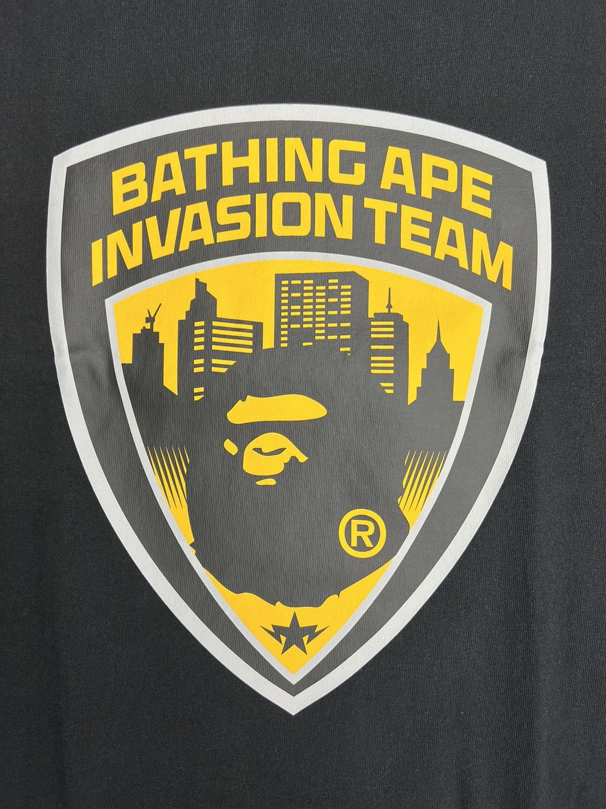 Bape Bape Security Emblem T-Shirt Size US XXL / EU 58 / 5 - 2 Thumbnail