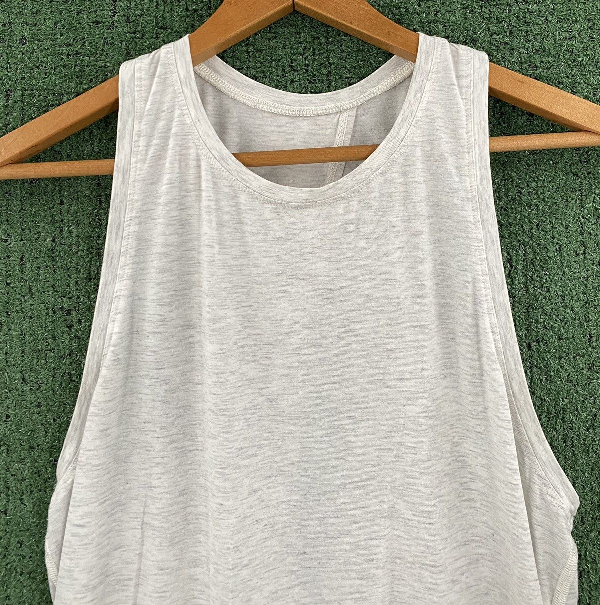 Lululemon Lululemon All Tied Up Tank Top Open Back Knot Tie Womens 4 Size S / US 4 / IT 40 - 2 Thumbnail