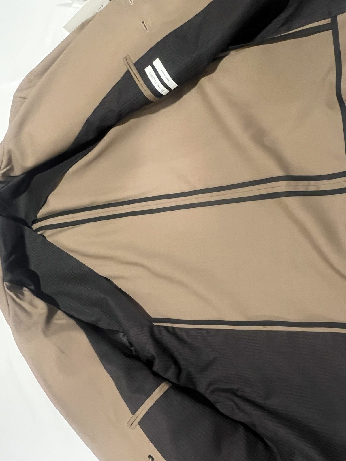 John Elliott John Elliott men’s blazer. 3/L. $1098 Size 40R - 7 Thumbnail