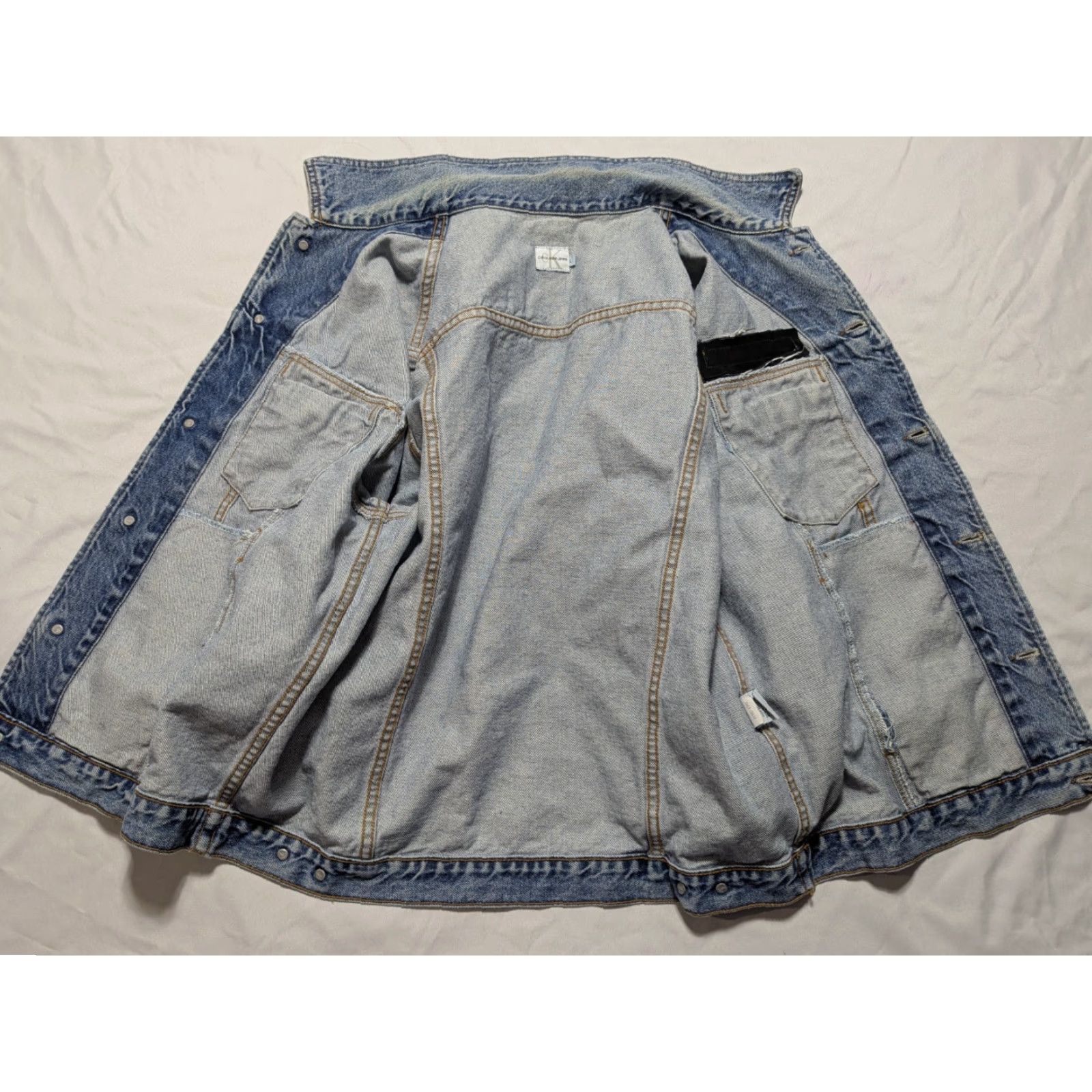 Calvin Klein VINTAGE Calvin Klein CK Jeans Men Large Double Stone Wash Denim Trucker Jacket Size US 33 - 4 Thumbnail