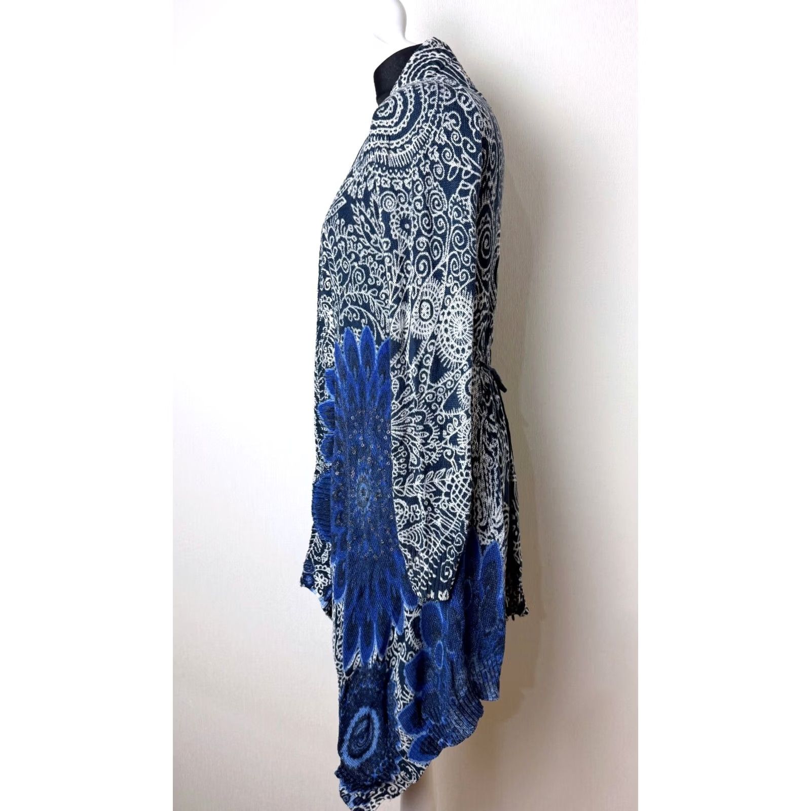 Desigual Desigual Cardigan Womens L Blue Jacket Shawl Wrap 57J21T5 Color Blue 100% genuine item Desigual Cardigan Women L Blue 90s? Size L / US 10 / IT 46 - 4 Thumbnail