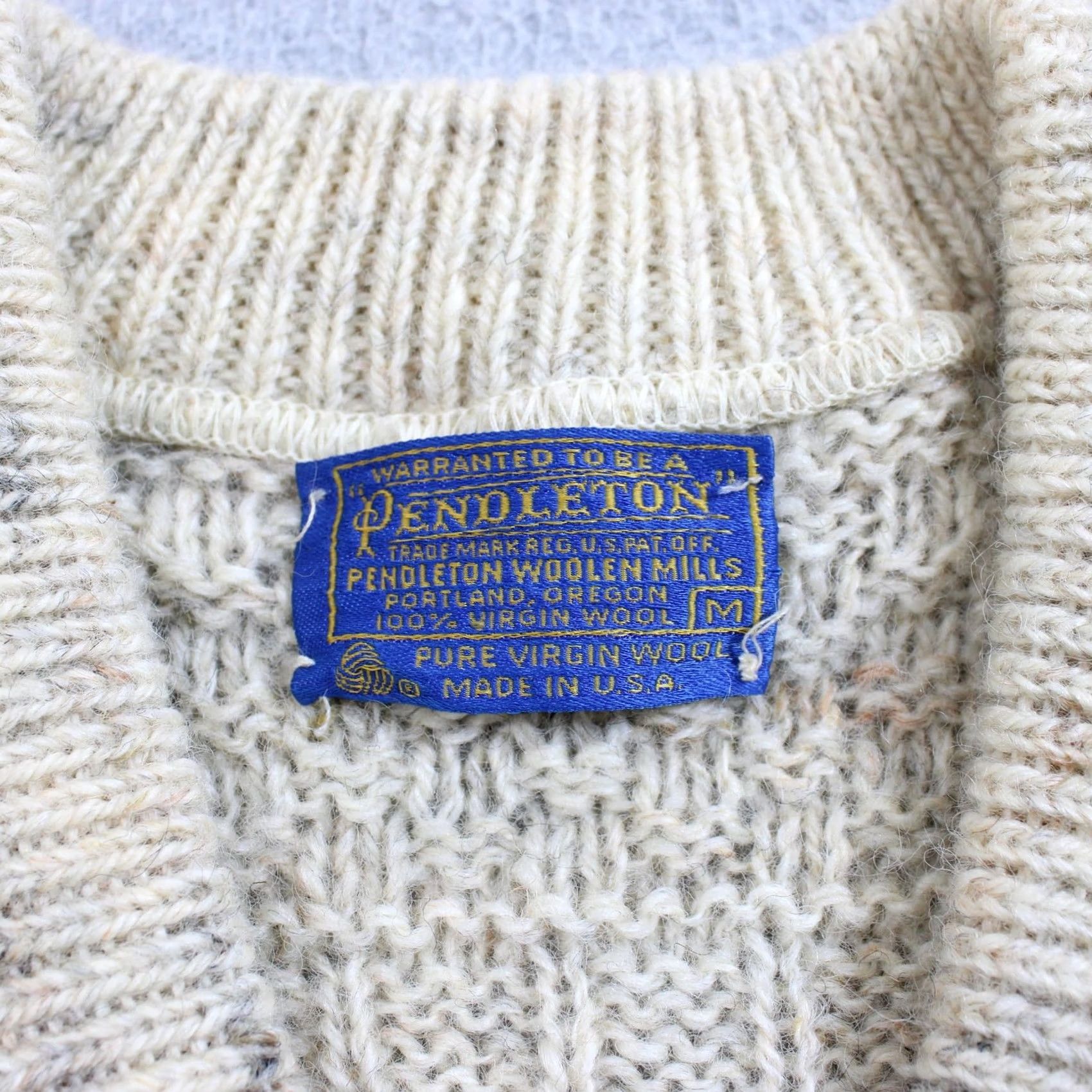 Pendleton VINTAGE Pendleton Sweater Men M Beige V-Neck Wool Knit Heavyweight 90s 80s Heritage Size US M / EU 48-50 / 2 - 3 Thumbnail