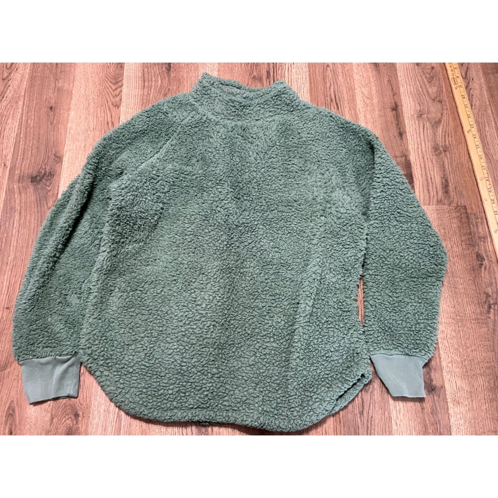Vintage a.n.a Sweater Women's Size Medium Green Sherpa Pullover Crew Neck Knit Casual Regular Vintage? No — (note: vintage: No) Size M / US 6-8 / IT 42-44 - 2 Thumbnail