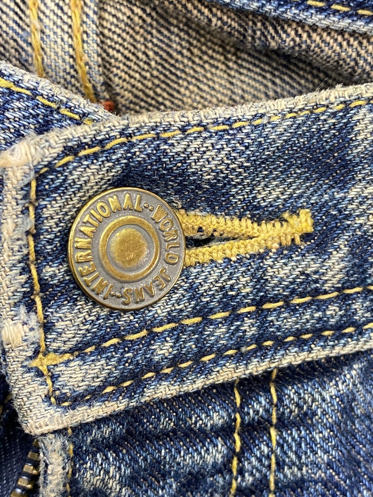 Japanese Brand Japanese Brand Light Faded Wash Style Straight Leg Jeans Size US 30 / EU 46 - 10 Thumbnail