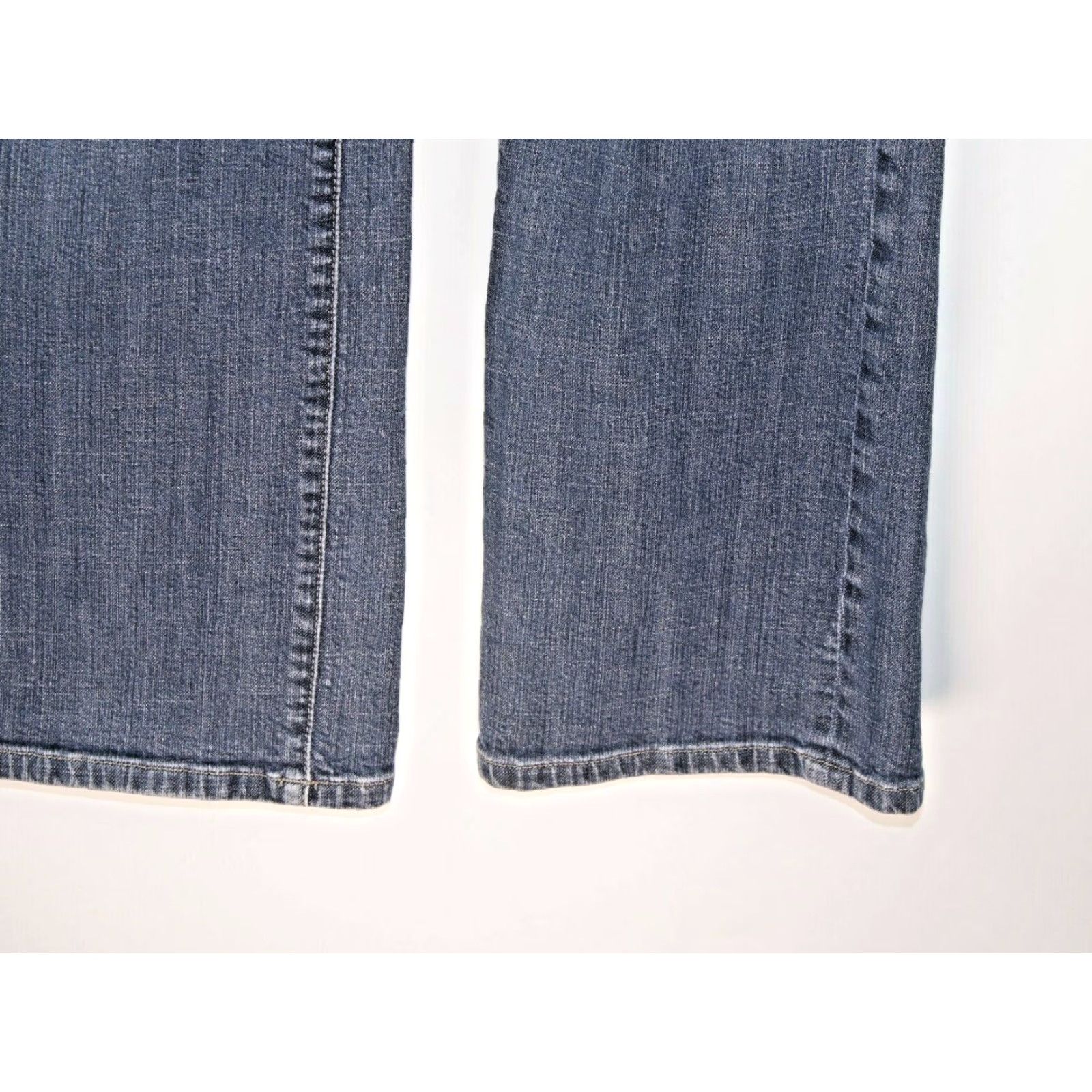 Vintage VINTAGE Chico's Bootcut Jeans Womens Size 1 Regular Fit High Rise Medium Wash Denim 30x29.5 Size 30" / US 8 / IT 44 - 2 Thumbnail