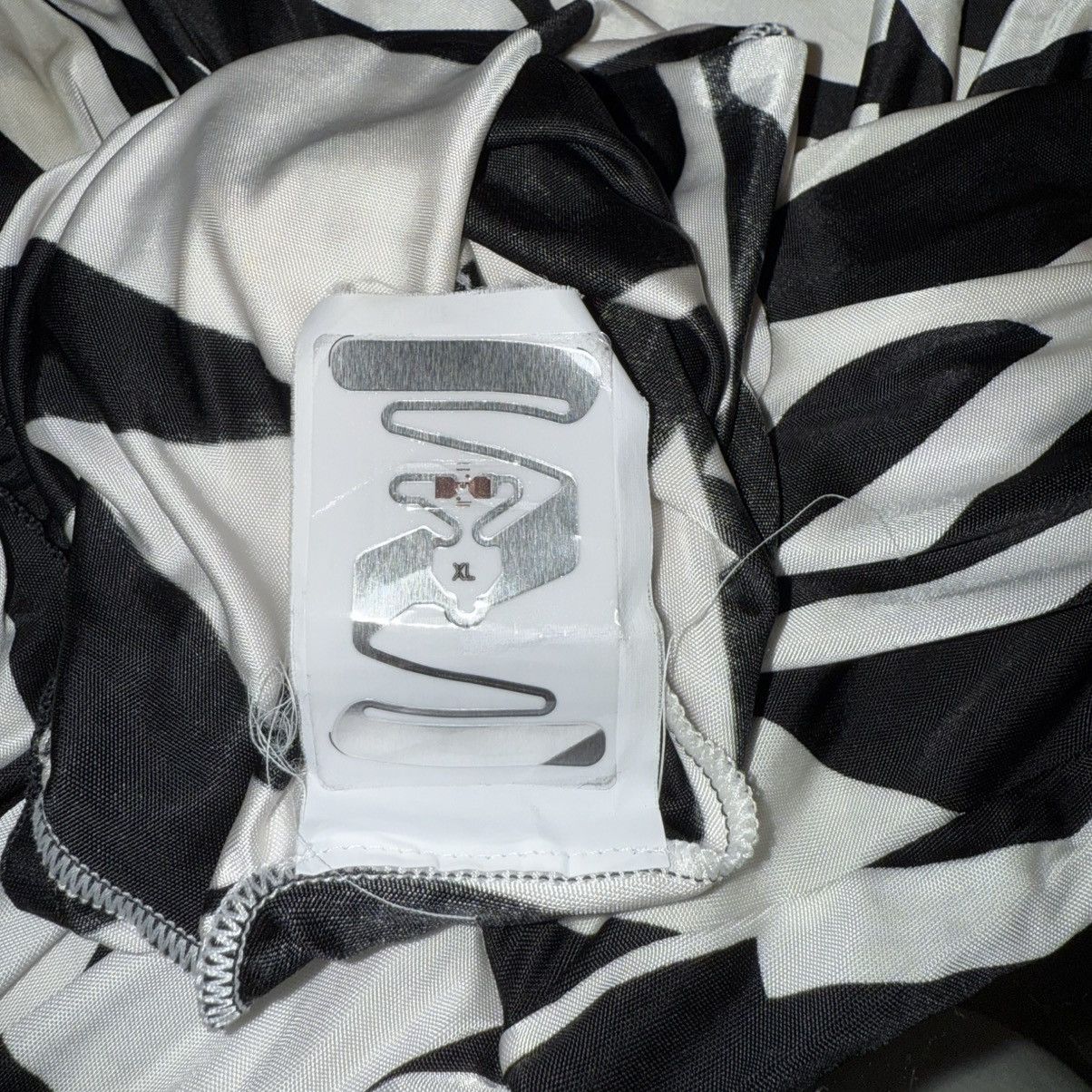 Missoni MISSONI MARE BLACK & WHITE LOGO GRAPHIC PANTS Size 32" / US 10 / IT 46 - 8 Thumbnail