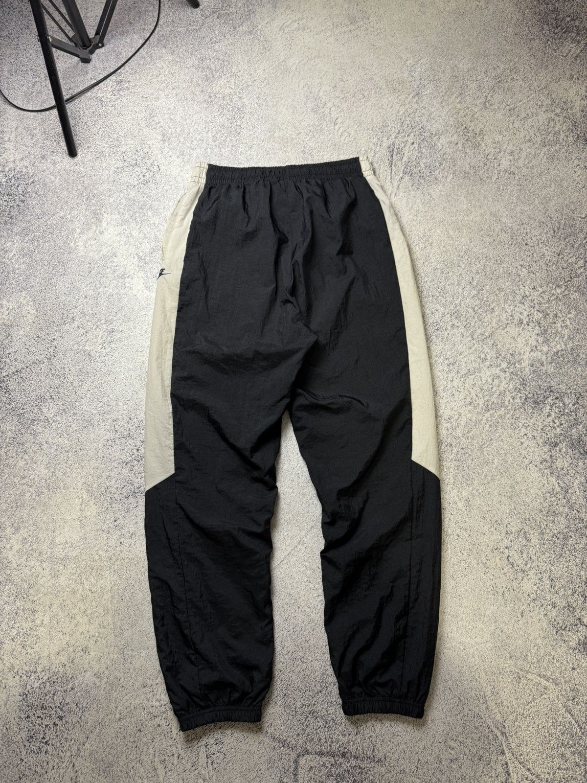 Nike Vintage Nike Nylon Drill Pants Y2K Black Size US 34 / EU 50 - 12 Thumbnail