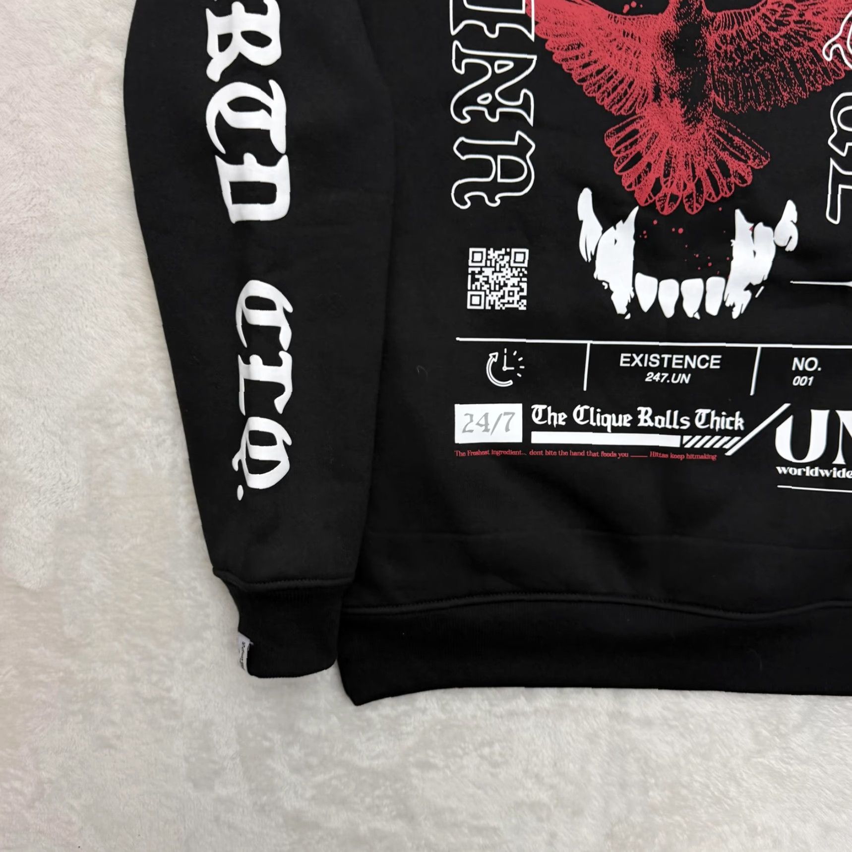 Vintage VINTAGEN/A UNDRTD Sweater Hoodie Small Black Vampire Graphic Pullover Fleece Gothic Size US S / EU 44-46 / 1 - 6 Thumbnail