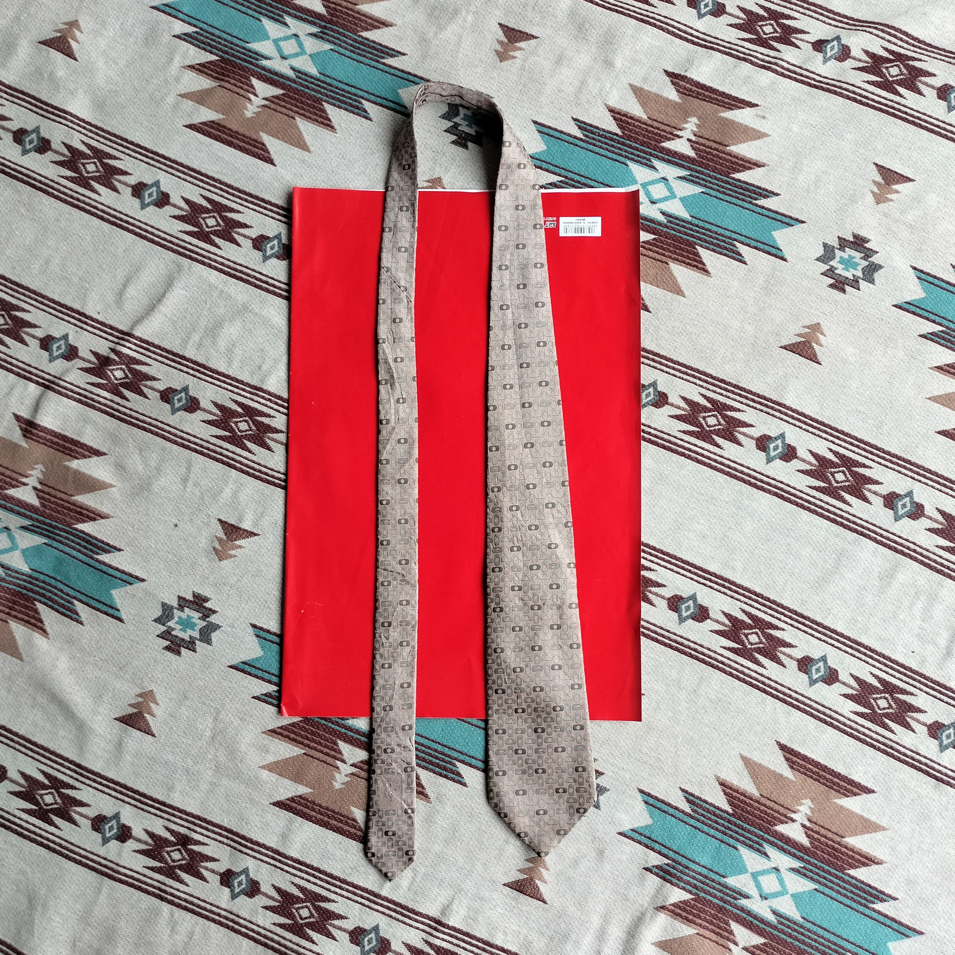 Gucci Early 2000 Gucci tom ford era font tie Size ONE SIZE - 2 Thumbnail