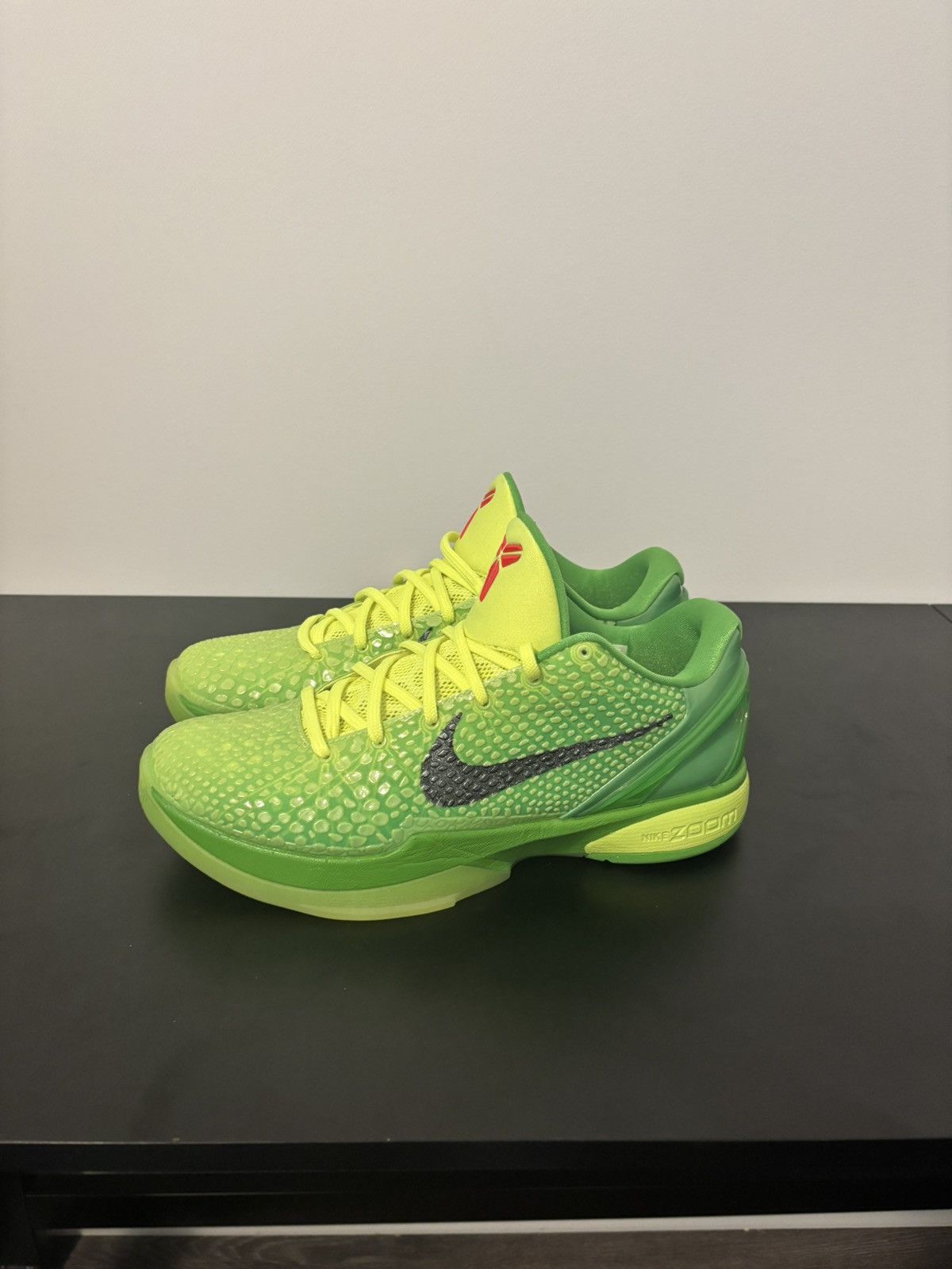 Nike Kobe 6 Grinch Size US 11 / EU 44 - 1 Thumbnail