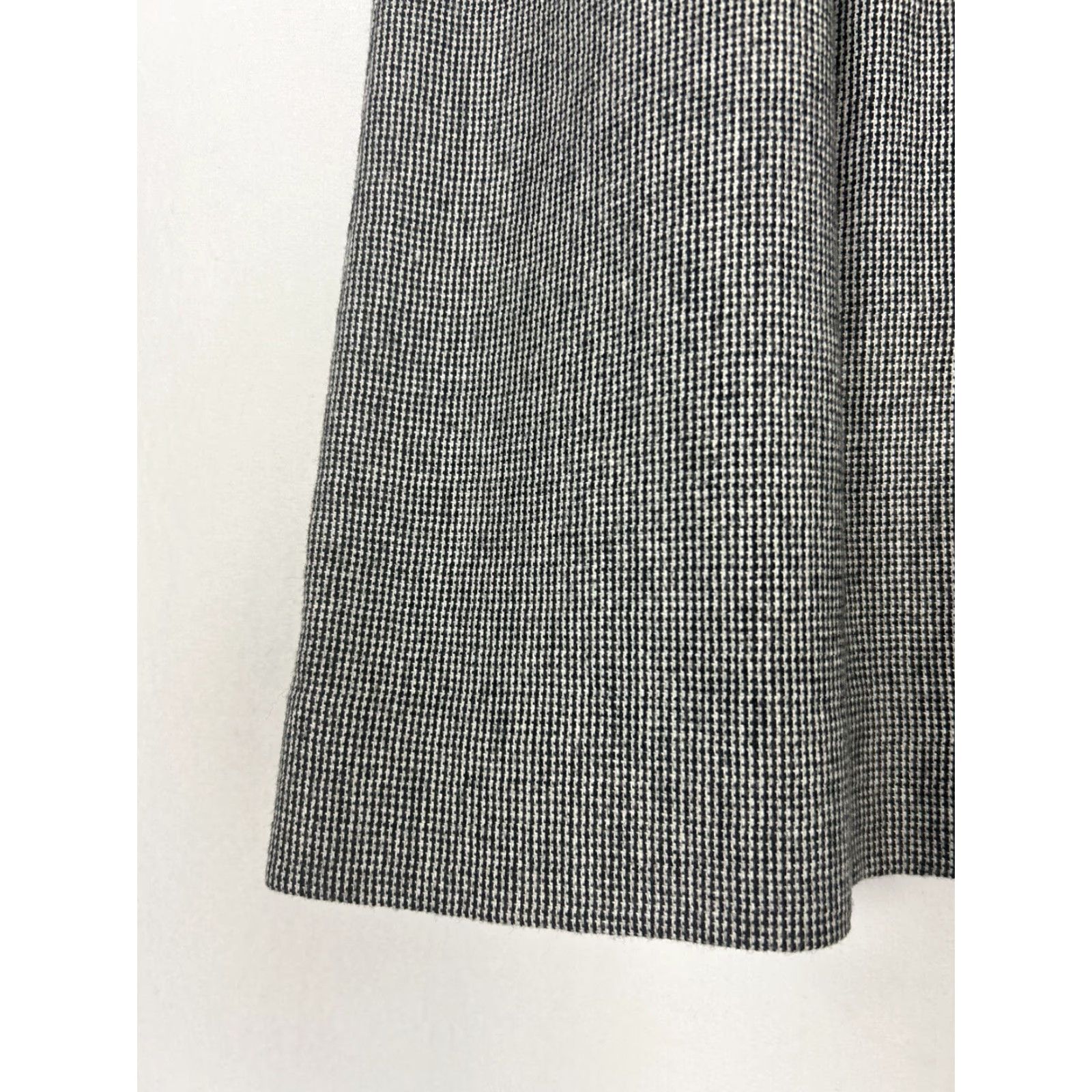 Evan Picone VINTAGE Evan Picone Skirt Wool Black White Plaid Knee Length Womens Size 4 Size 27" / US 4 / IT 40 - 2 Thumbnail