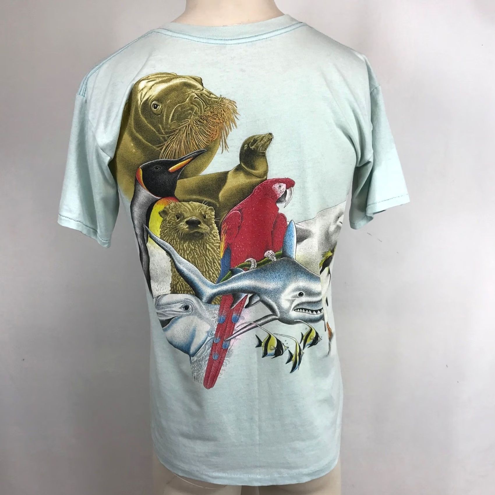 Vintage VINTAGE Marine World Africa U.S.A. T-Shirt Women M Light Blue Animal Graphic 80s Tee Size M / US 6-8 / IT 42-44 - 7 Thumbnail