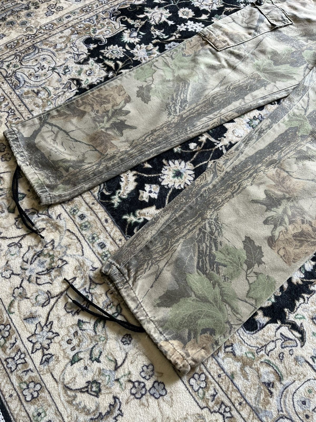 Liberty Vintage 90s Liberty x Realtree Camo Utility Cargo Pants Size US 35 - 3 Thumbnail