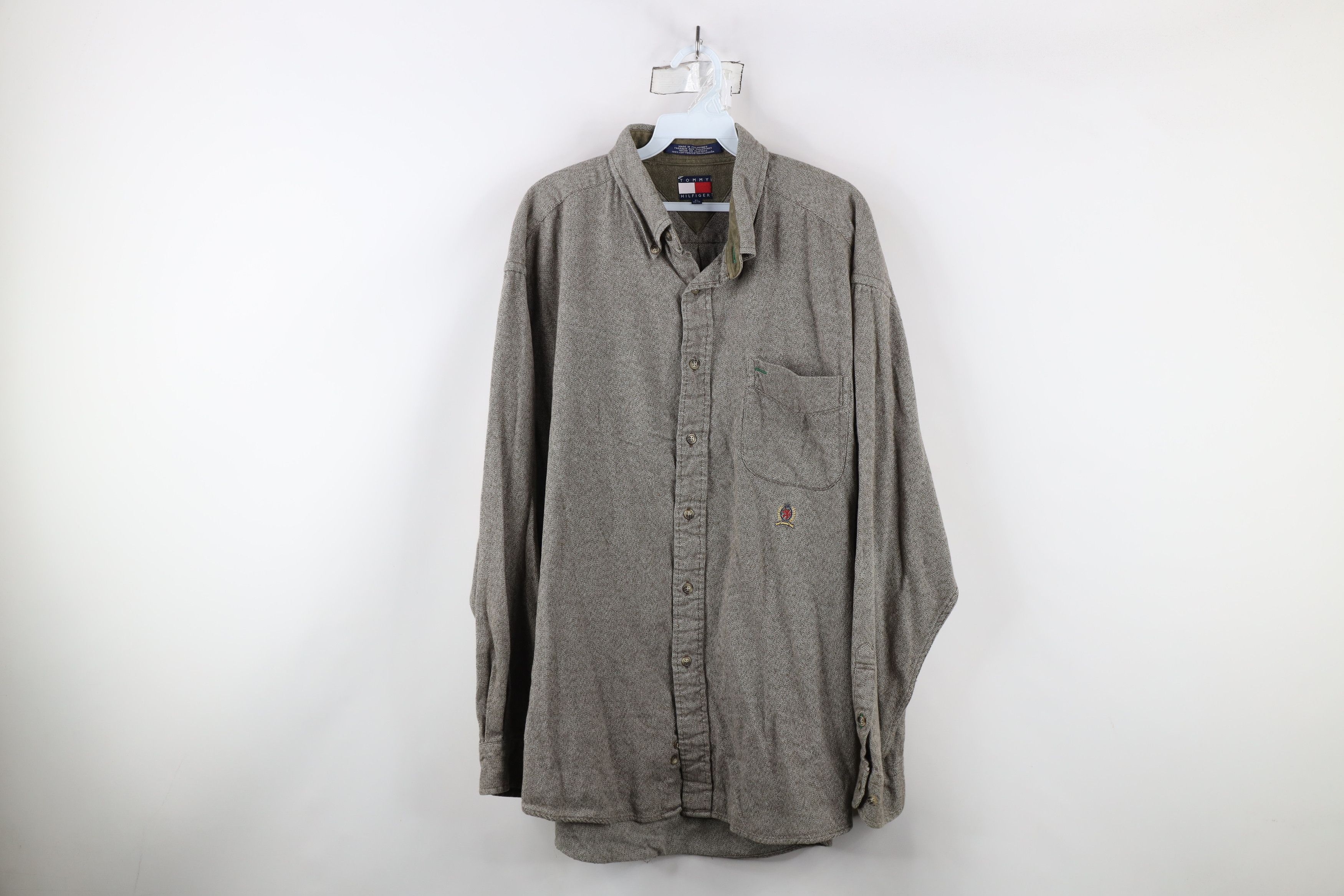 Tommy Hilfiger × Vintage Vintage 90s Tommy Hilfiger Heavyweight Oxford Button Shirt Size US XL / EU 56 / 4 - 1 Thumbnail