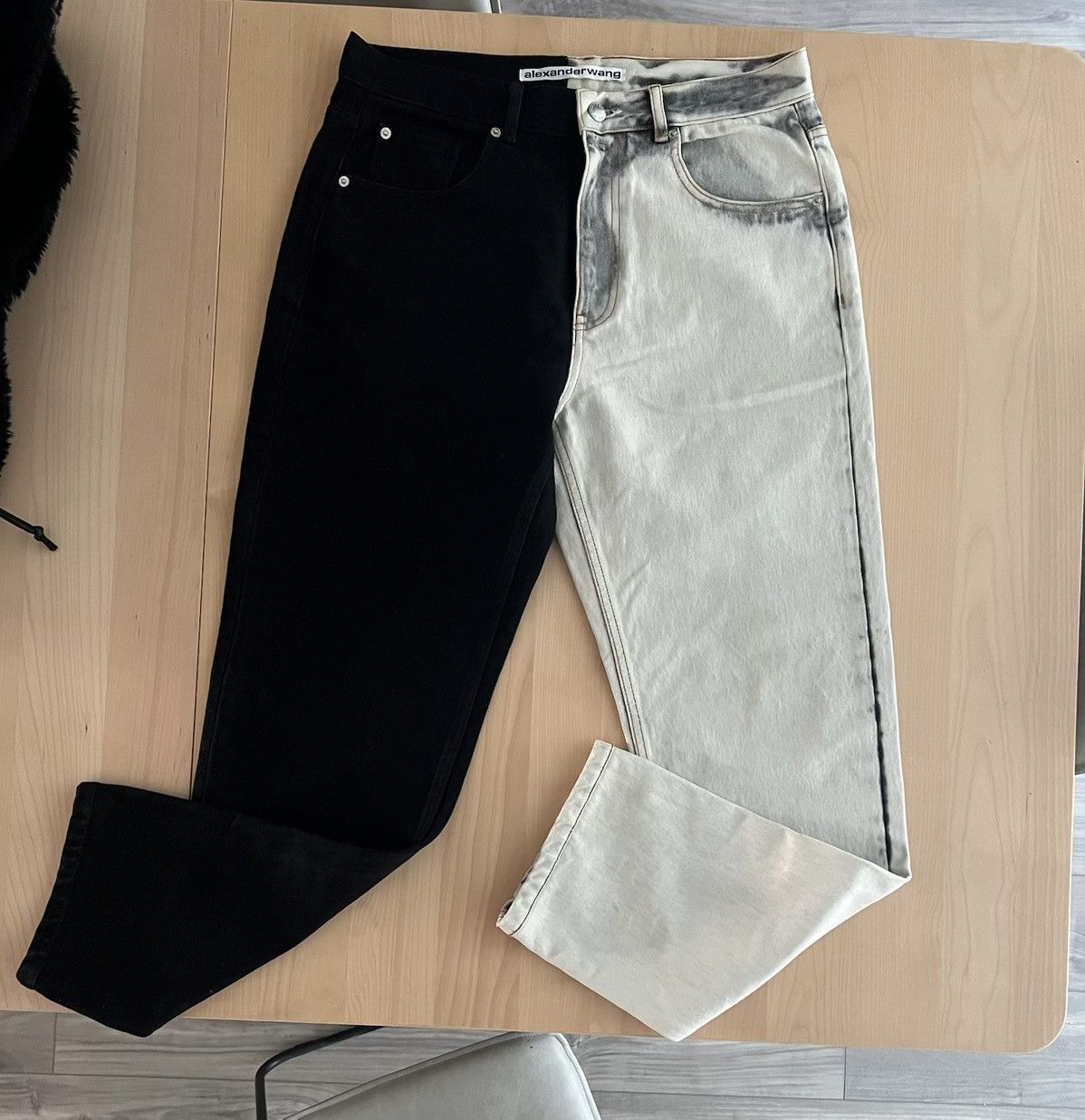 Alexander Wang Alexander wang split black/white jeans Size US 32 / EU 48 - 2 Thumbnail