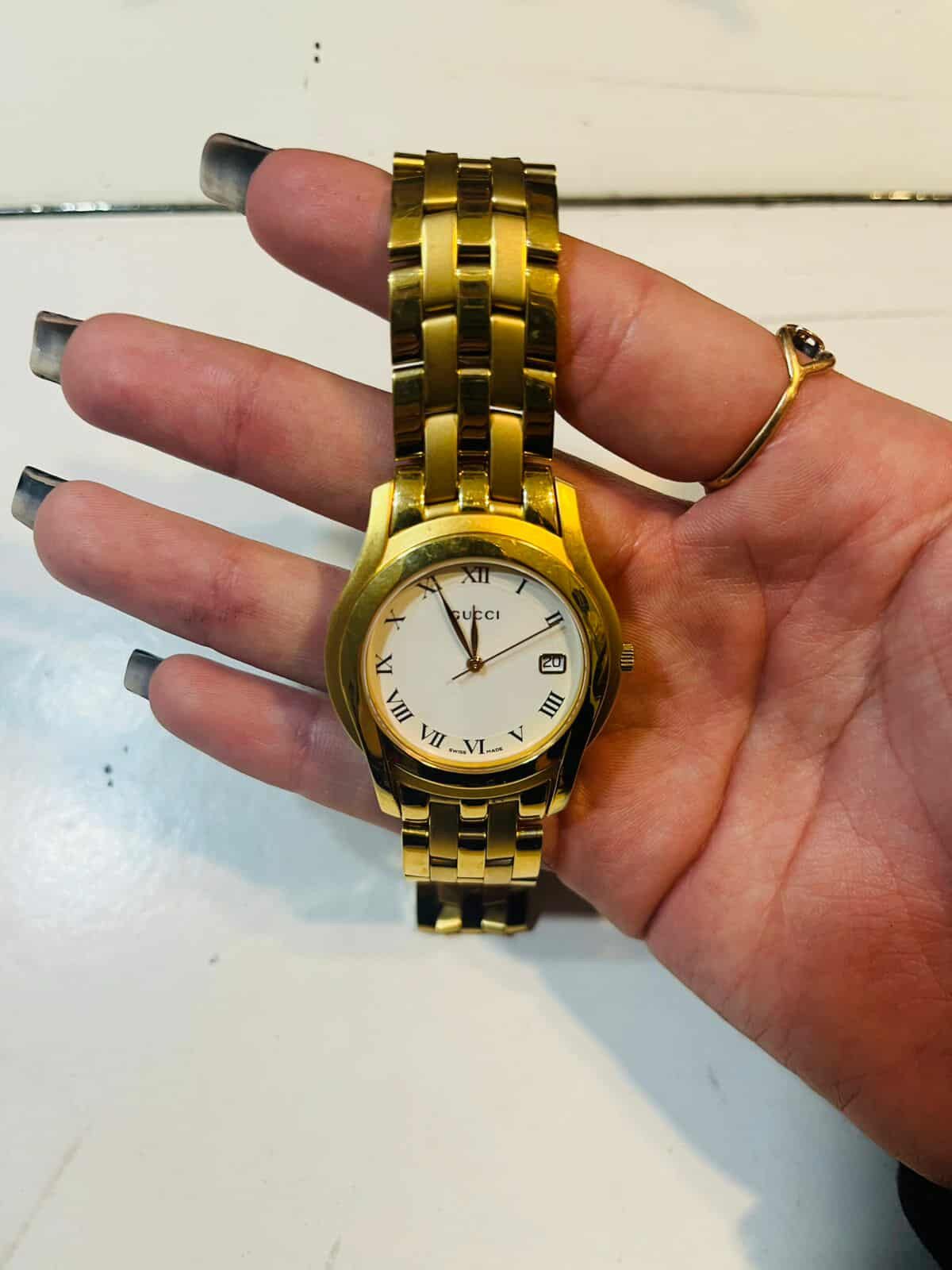 Gucci Vintage Gucci watch gold 5400 Size ONE SIZE - 1 Thumbnail