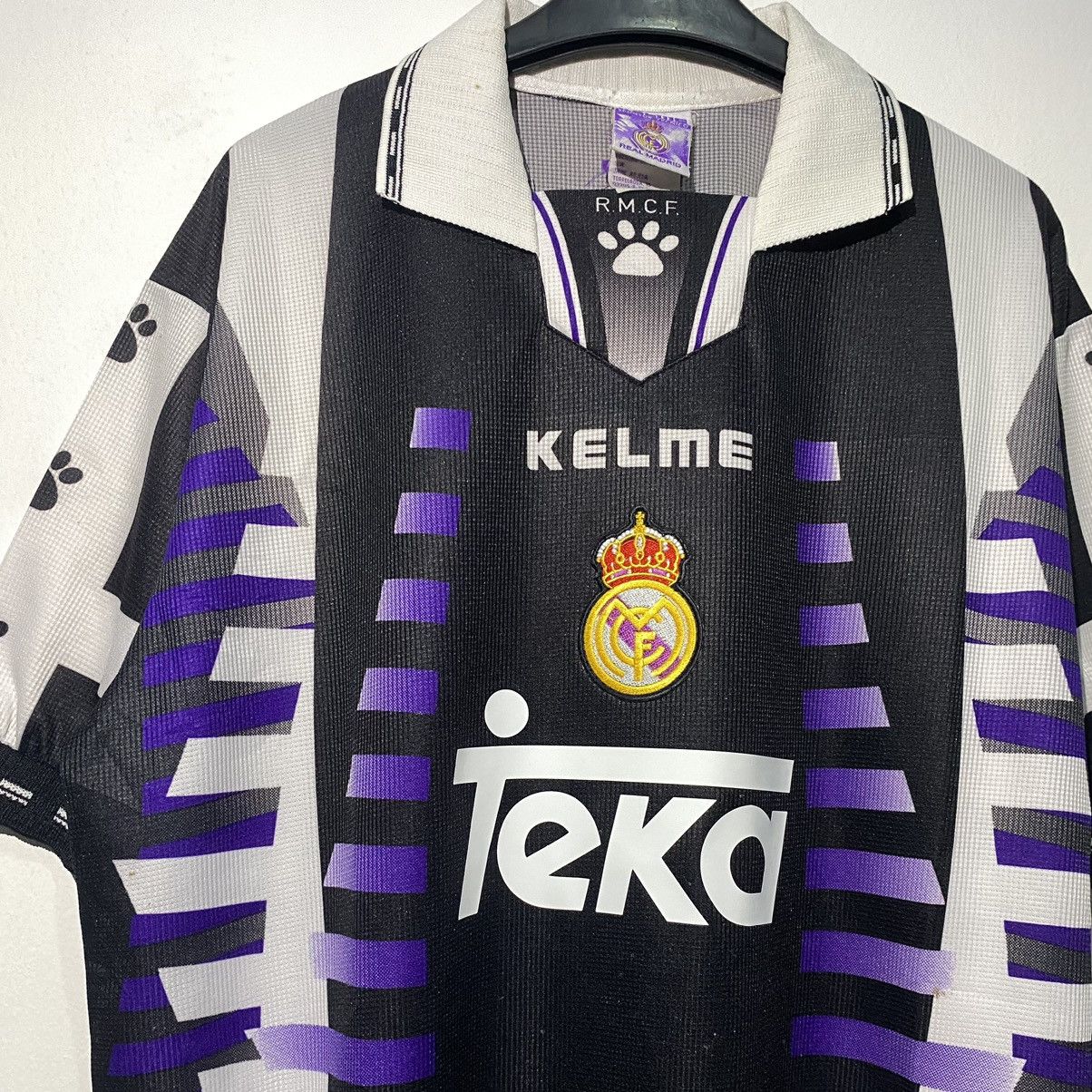 Vintage Real Madrid 1997-98 Third Soccer Jersey - L Size US L / EU 52-54 / 3 - 4 Thumbnail