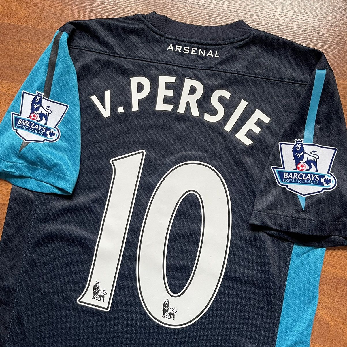 Nike × Vintage ARSENAL NIKE 2011/2012 FOOTBALL AWAY JERSEY #10 VAN PERSIE Size US S / EU 44-46 / 1 - 11 Thumbnail