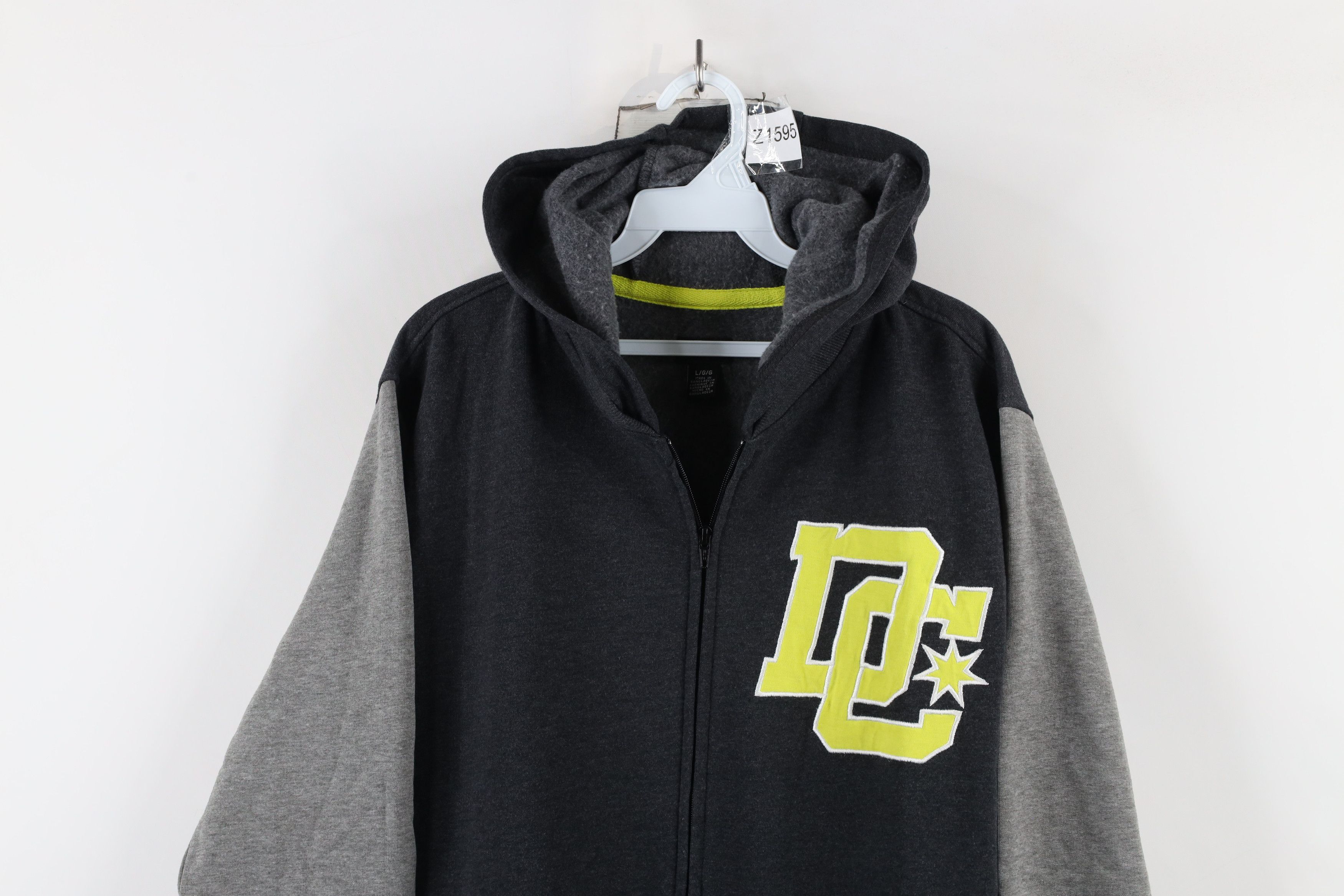 Vintage Vintage DC Shoes Skateboarding Block Full Zip Hoodie Gray Size US L / EU 52-54 / 3 - 2 Thumbnail