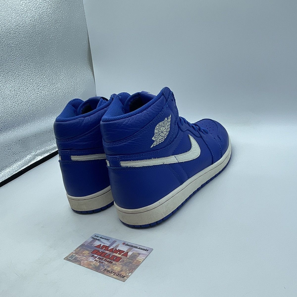 Jordan Brand Air Jordan 1 high hyper royal Size US 8 / EU 41 - 5 Thumbnail