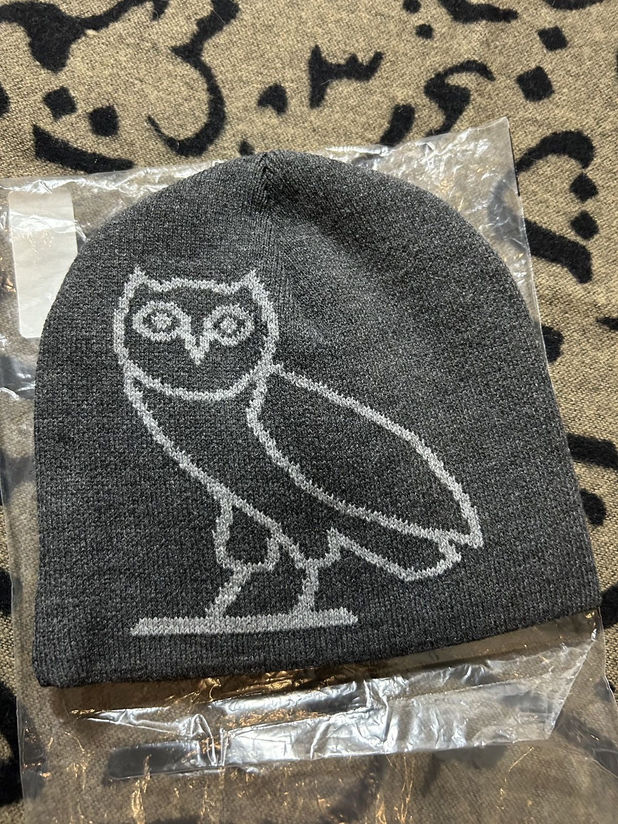 October's Very Own OVO Arabic “The Family” Beanie Size ONE SIZE - 1 Thumbnail