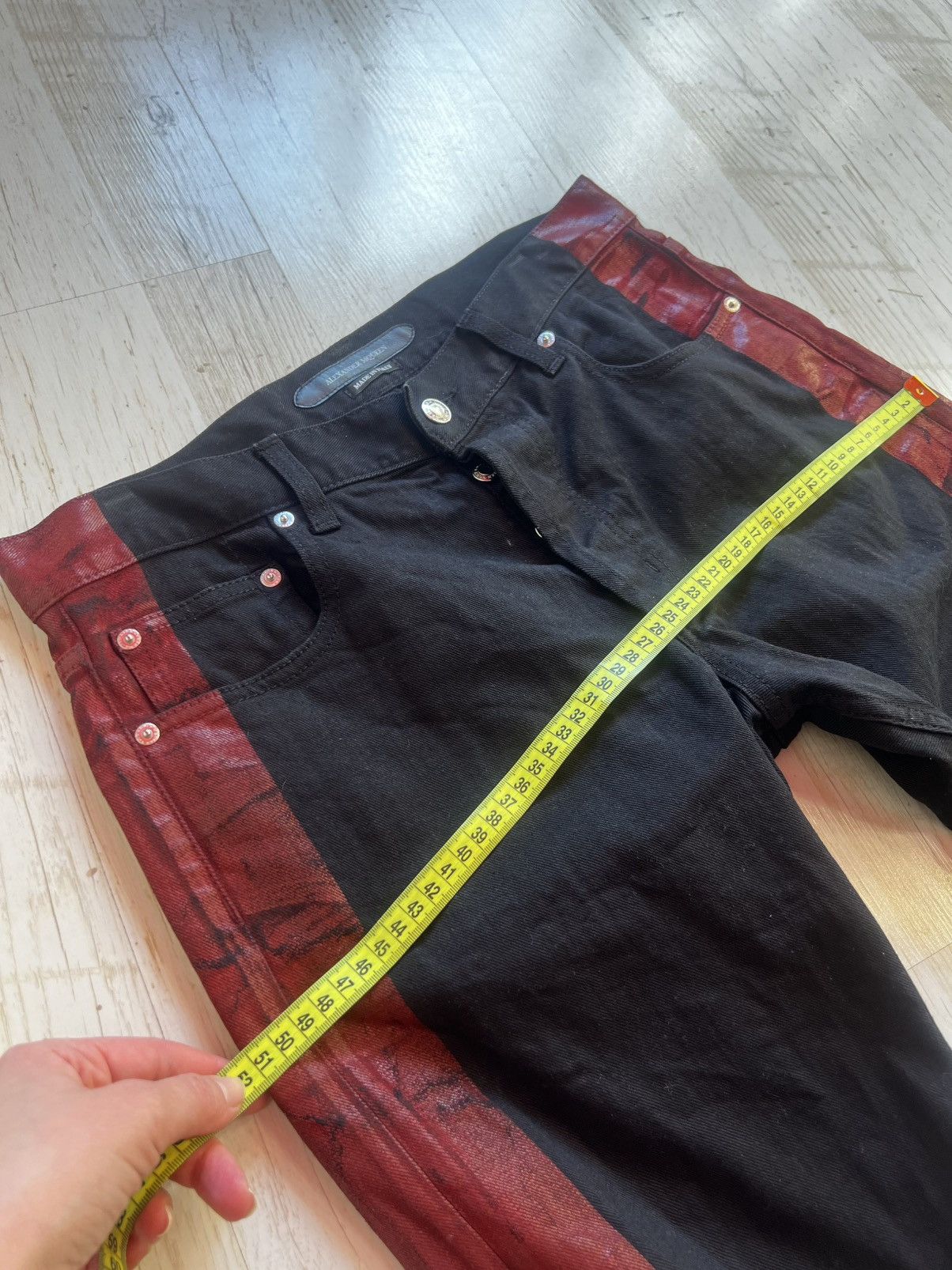 Alexander McQueen Alexander McQueen Black Jeans Red Side Stripe Taped Denim Size US 32 / EU 48 - 18 Thumbnail