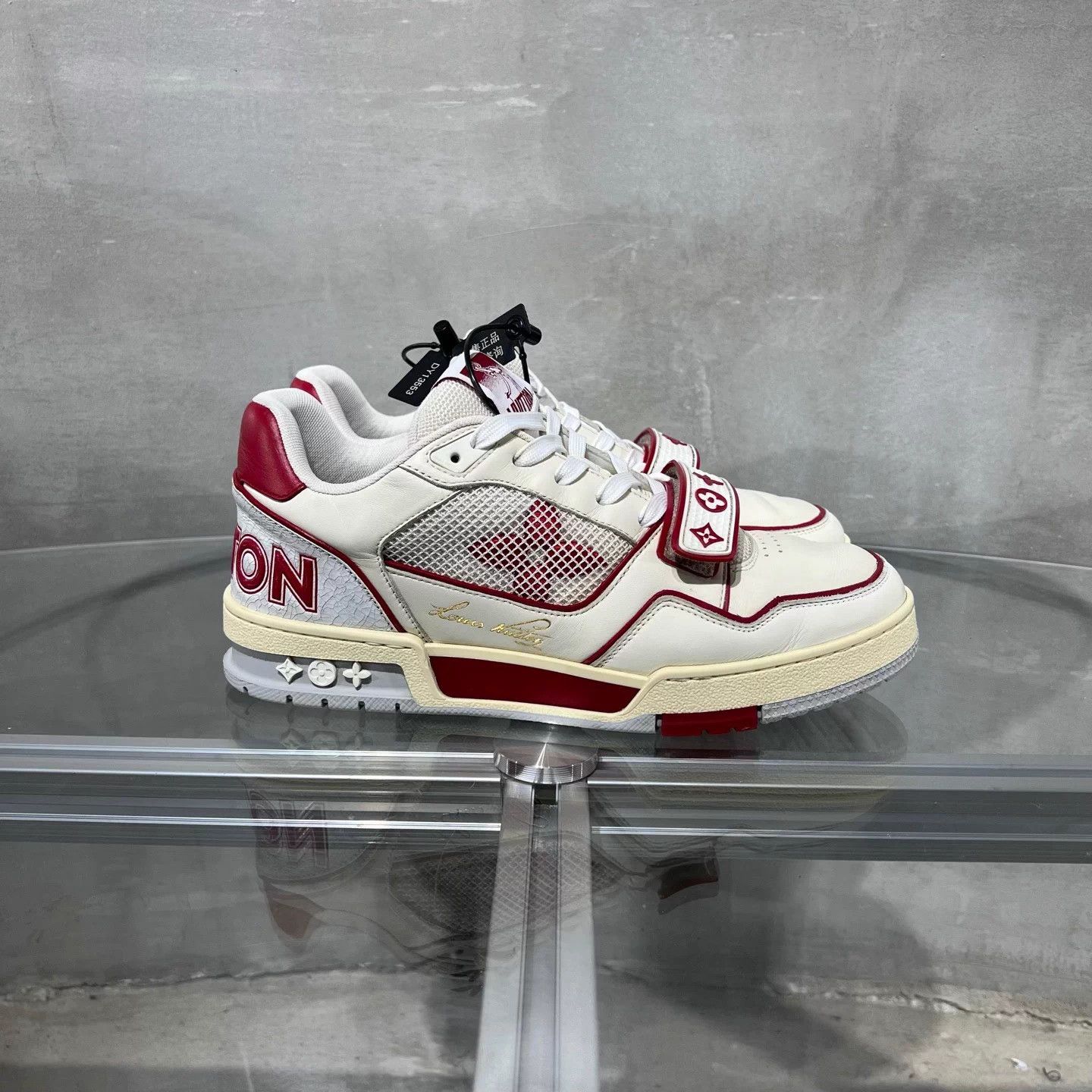 Louis Vuitton LV Trainer White Red Velcro UK6 (40) Size US 7 / EU 40 - 4 Thumbnail