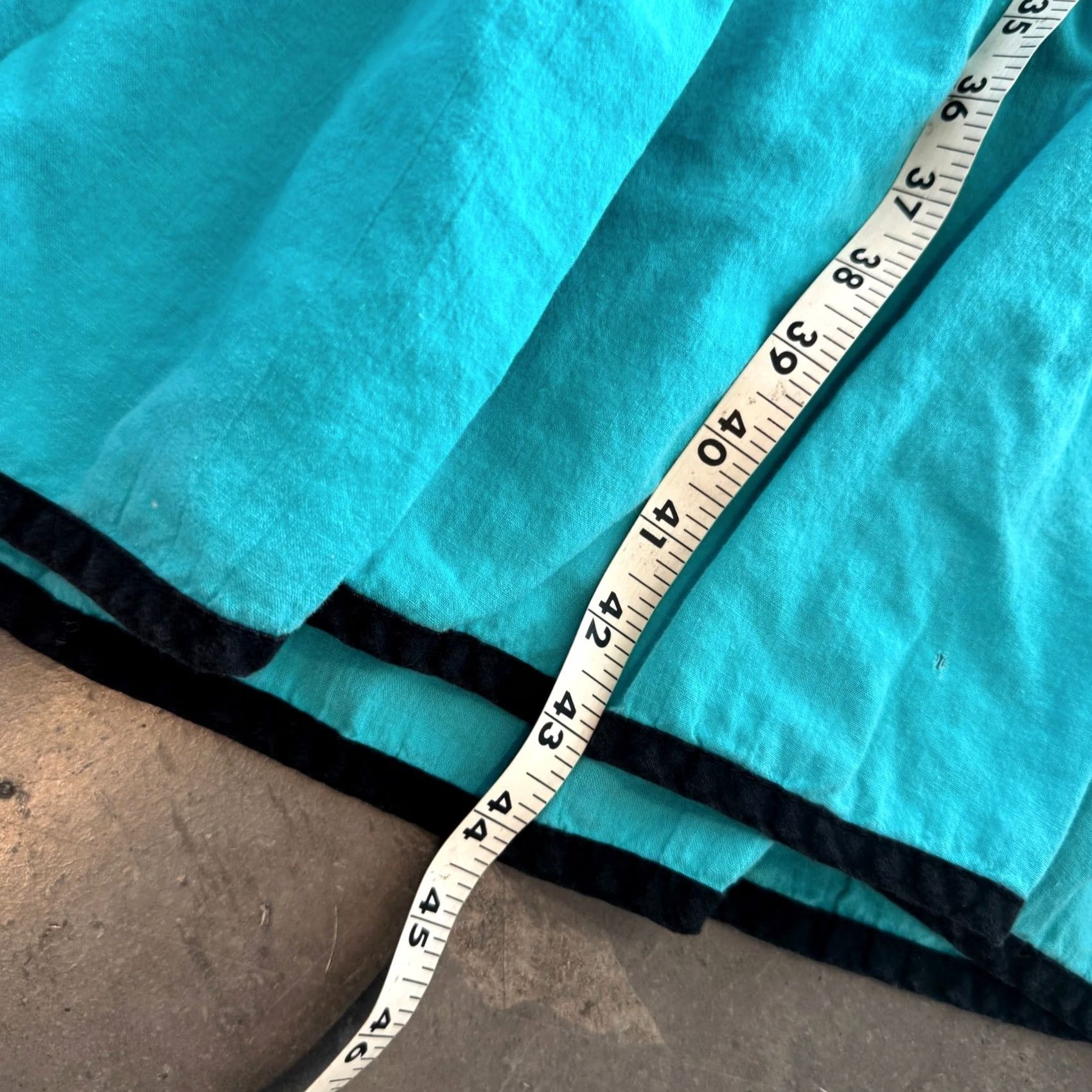 Vintage VINTAGE Embroidered Lovebirds Puff Sleeve Turquoise Ruffle Hem Dress L Womens L Sized Midi Dress Size L / US 10 / IT 46 - 5 Thumbnail
