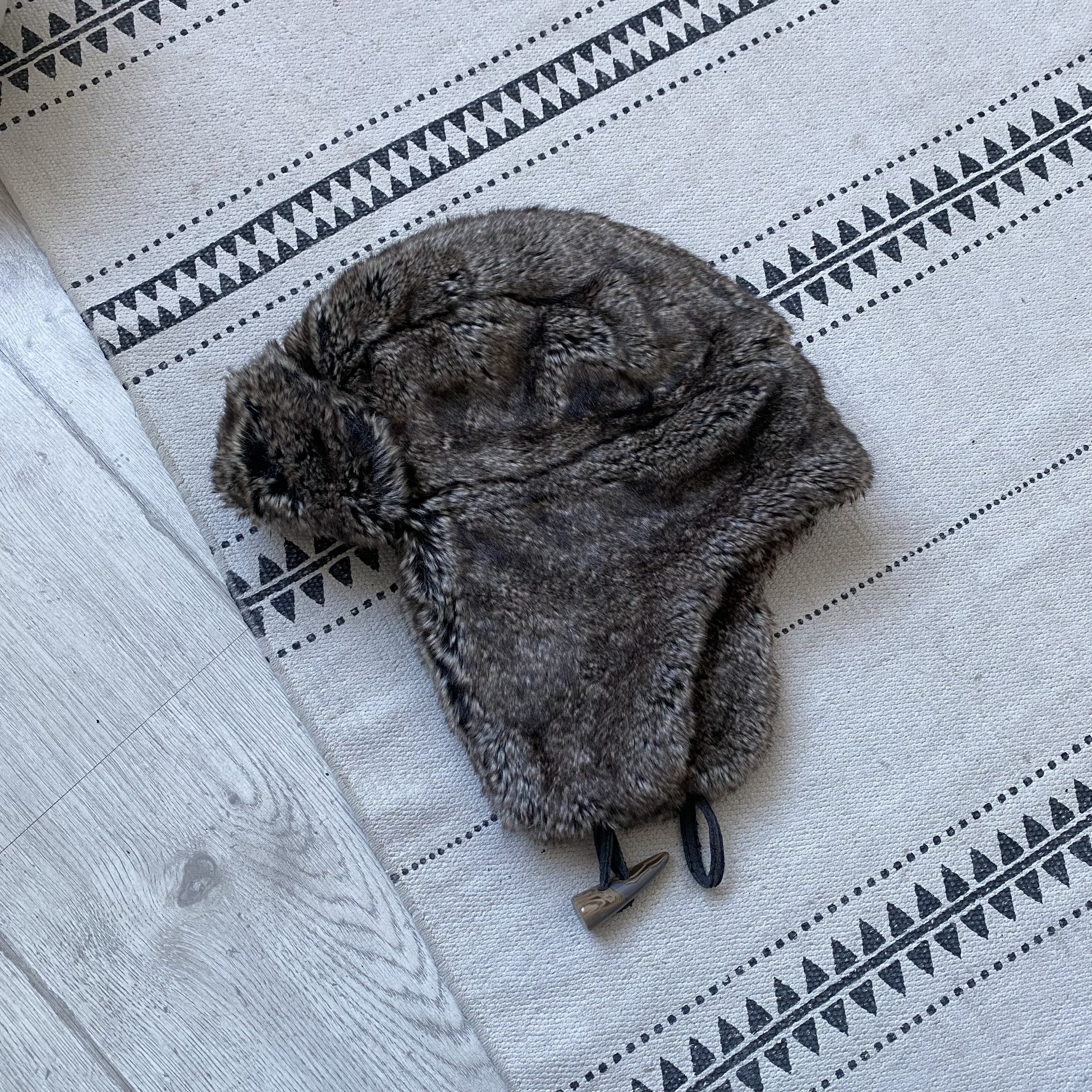 If Six Was Nine M&S Vintage 2000s Faux Fur Trapper Ushanka Winter Hat Y2K Size ONE SIZE - 4 Thumbnail
