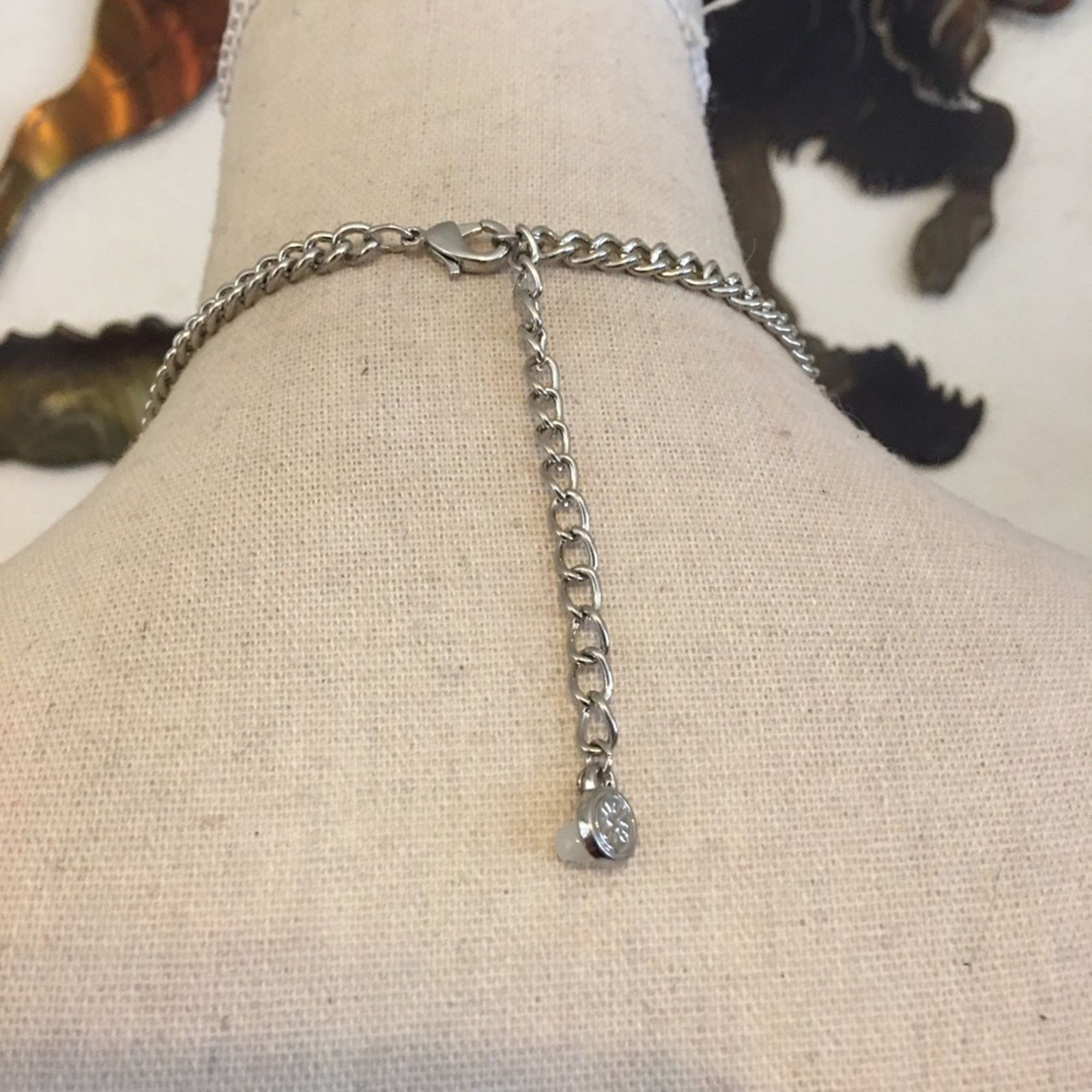 Vera Wang Vera Wang green sparkle chandelier style necklace Size ONE SIZE - 5 Thumbnail