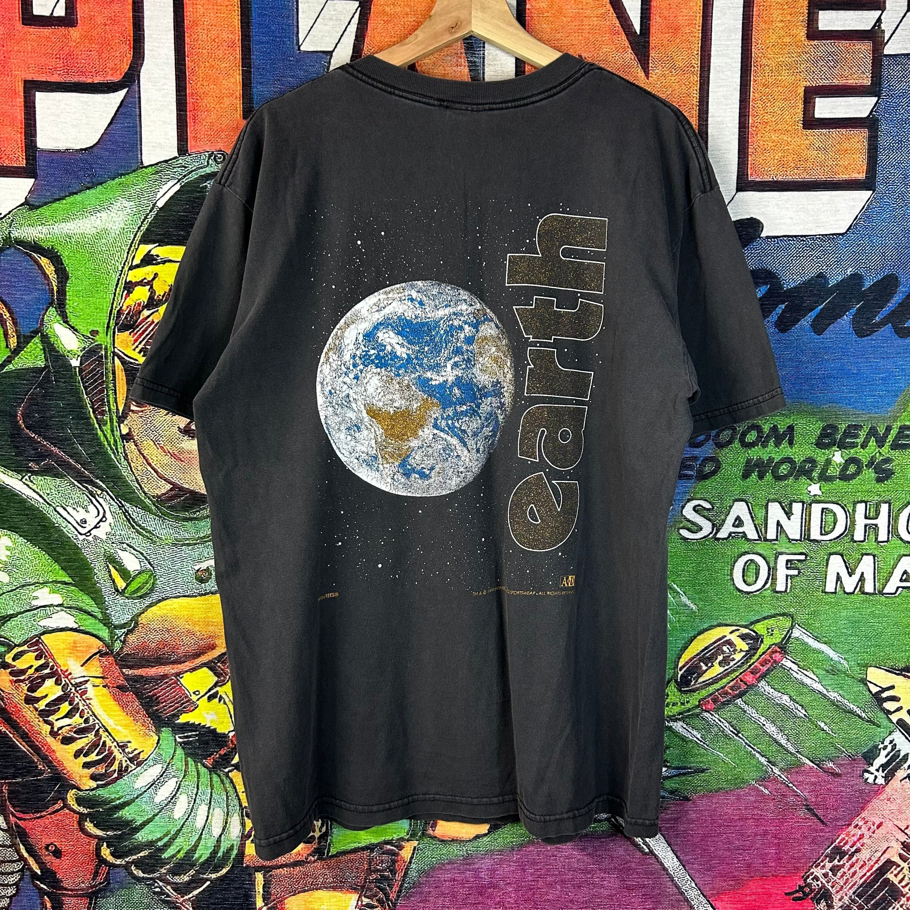 Other Vintage 90s Earth Tee Size Large Size US L / EU 52-54 / 3 - 2 Thumbnail